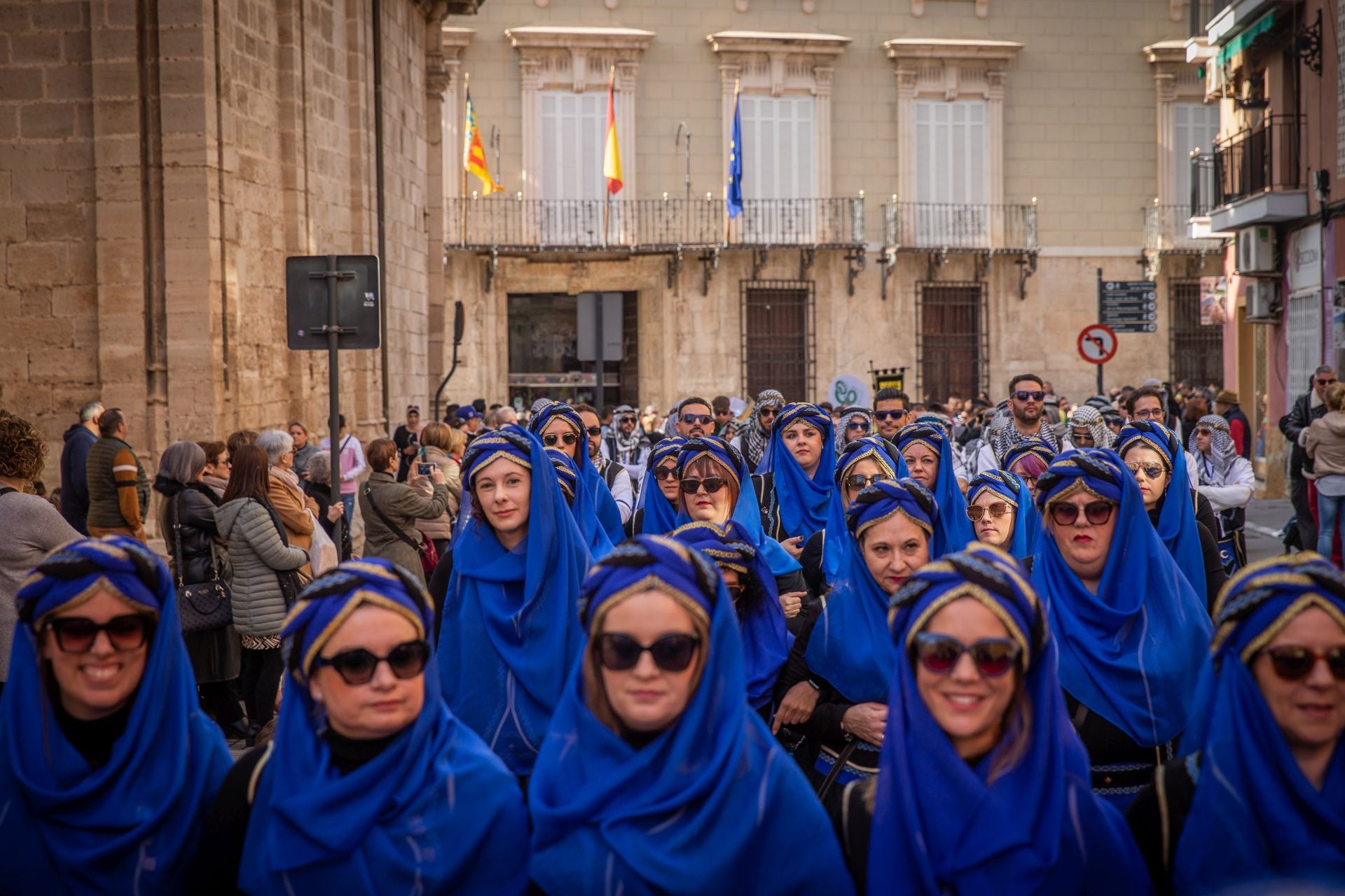 Las imágenes del desfile del Medio Año Festero en Orihuela