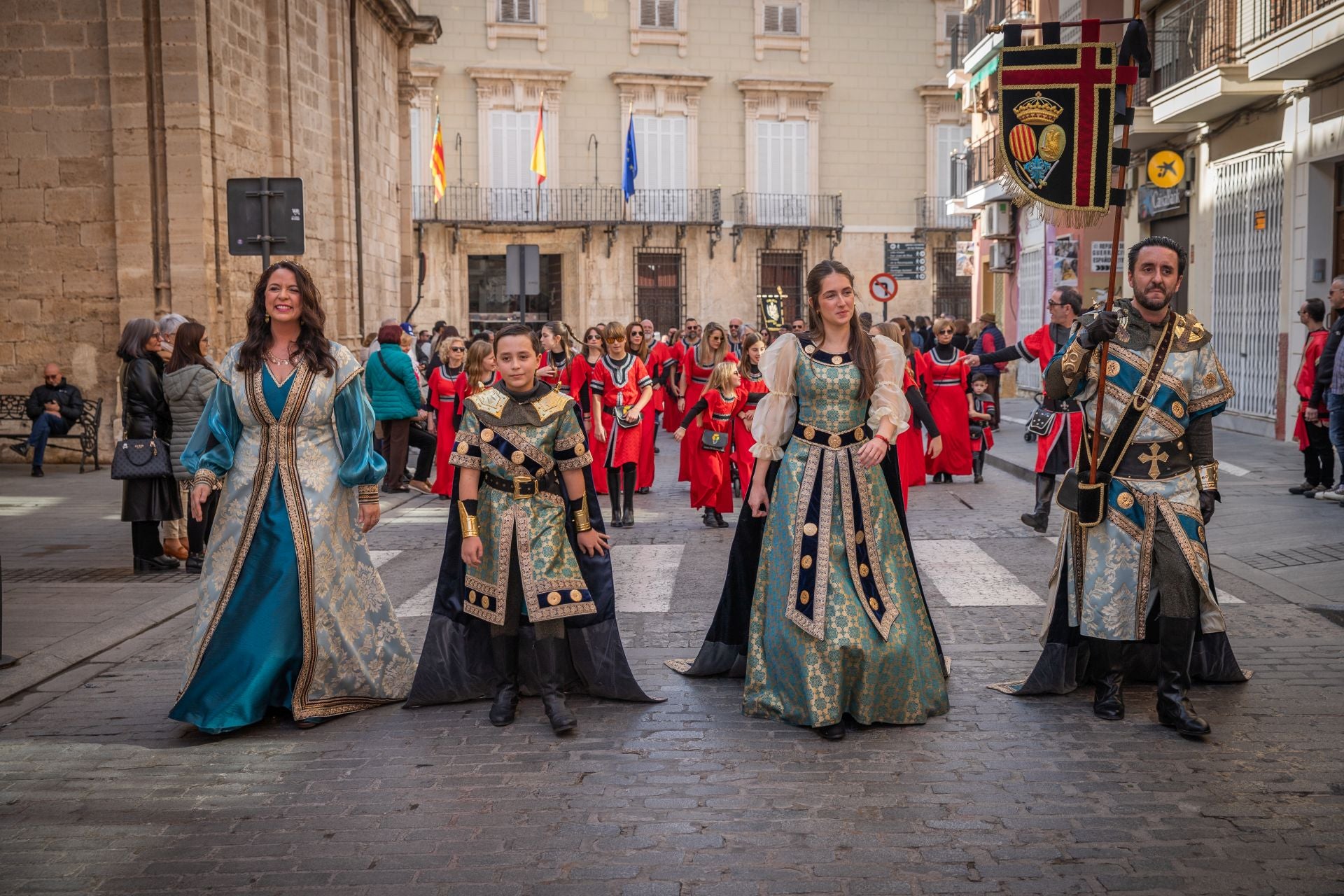Las imágenes del desfile del Medio Año Festero en Orihuela