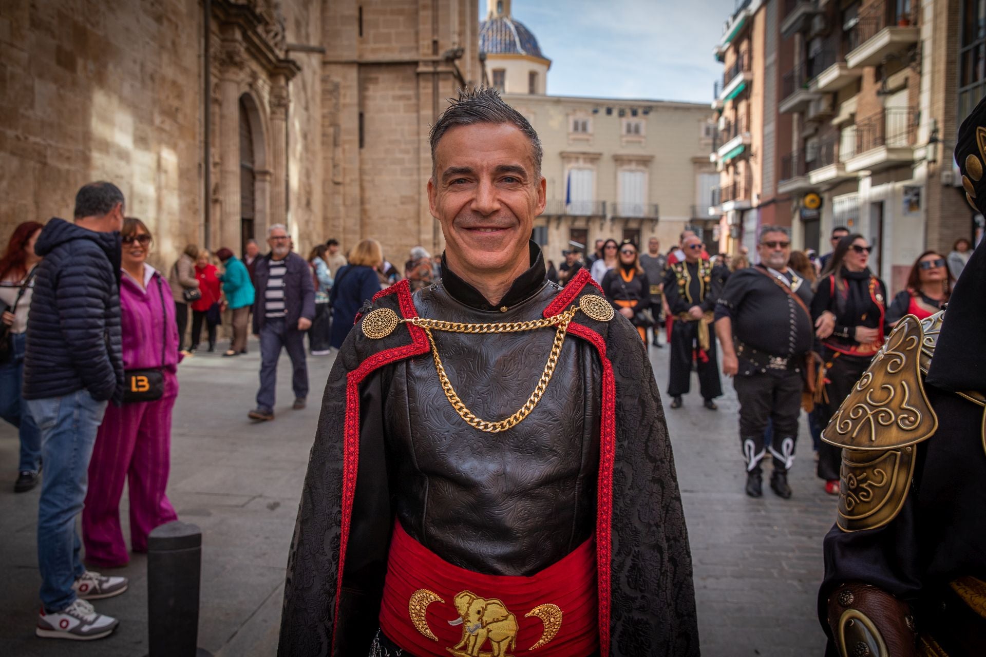 Las imágenes del desfile del Medio Año Festero en Orihuela