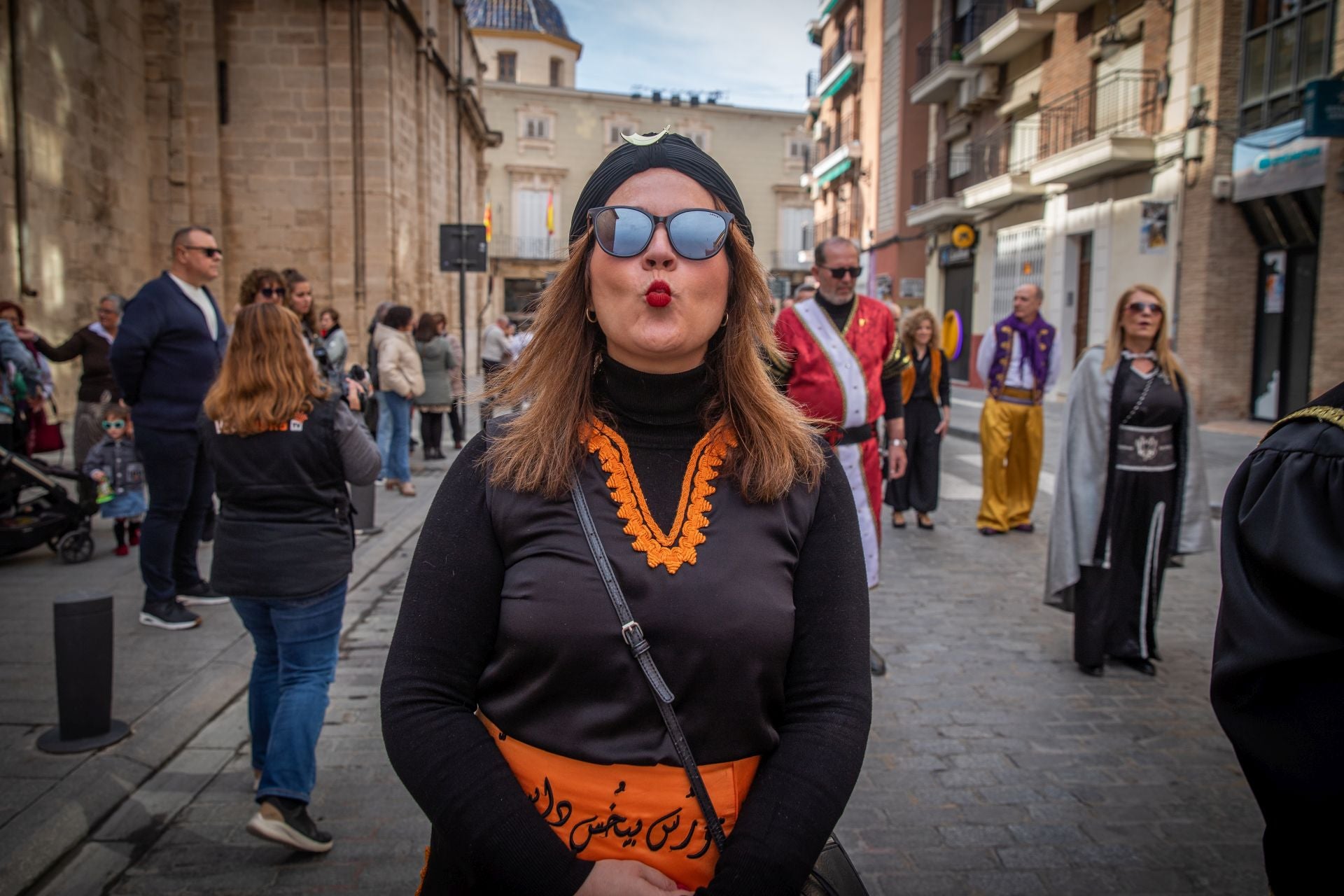 Las imágenes del desfile del Medio Año Festero en Orihuela