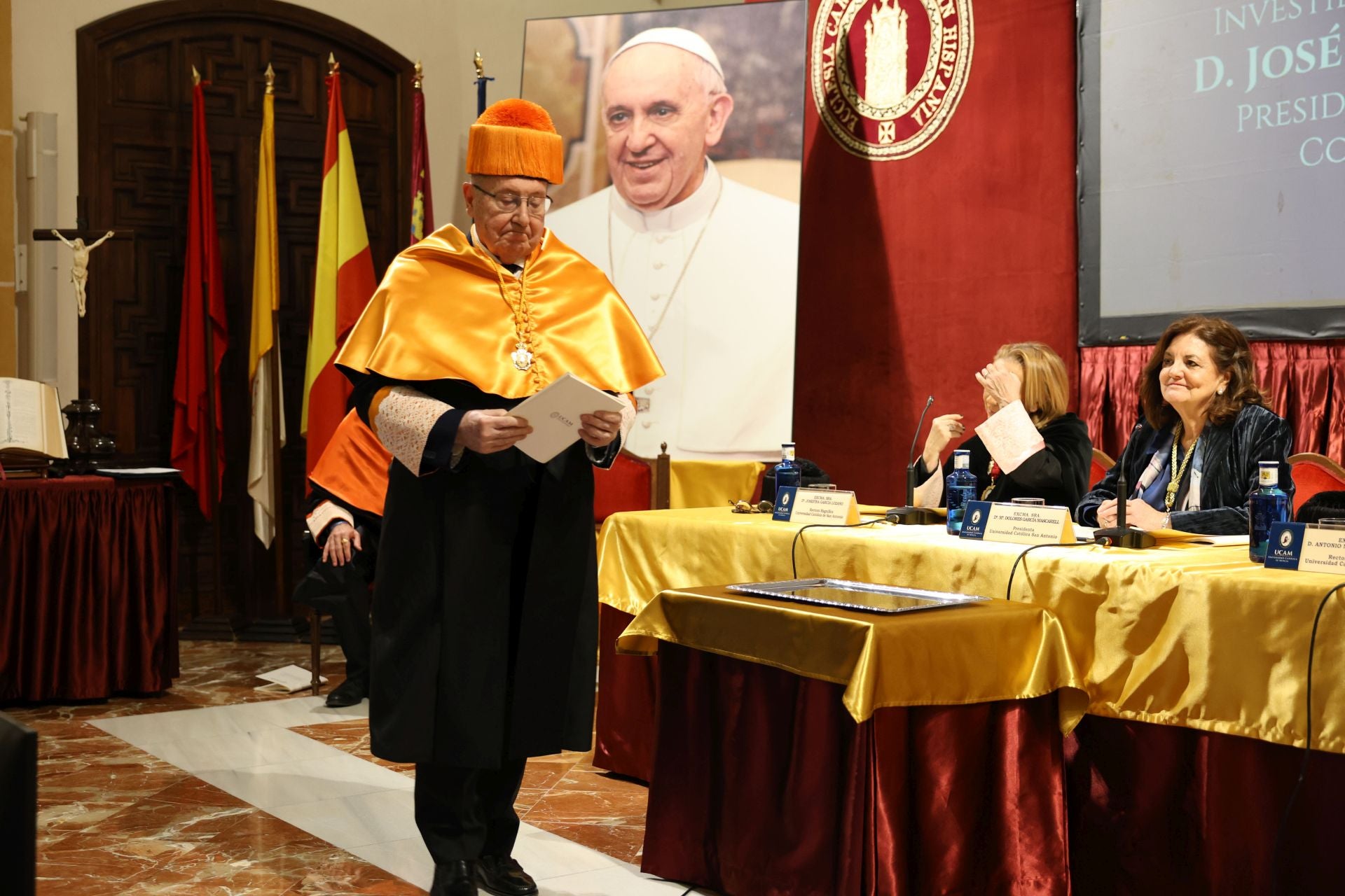 La UCAM nombra &#039;honoris causa&#039; al presidente de la Cámara de Comercio, en imágenes