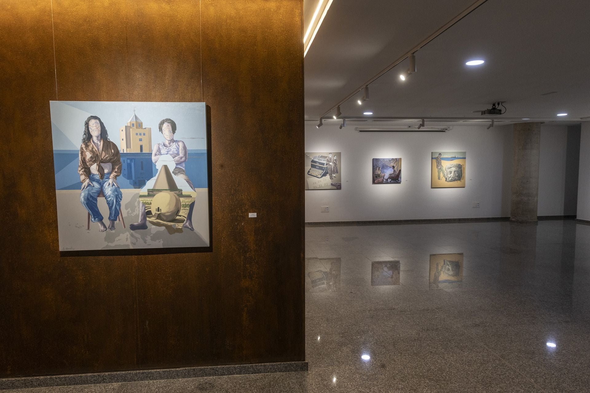 La exposición &#039;Ucrónicas&#039; de Salvador Torres, en imágenes