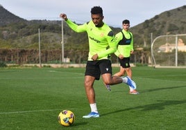 Pepín Machín, entrenando este miércoles con el Cartagena.