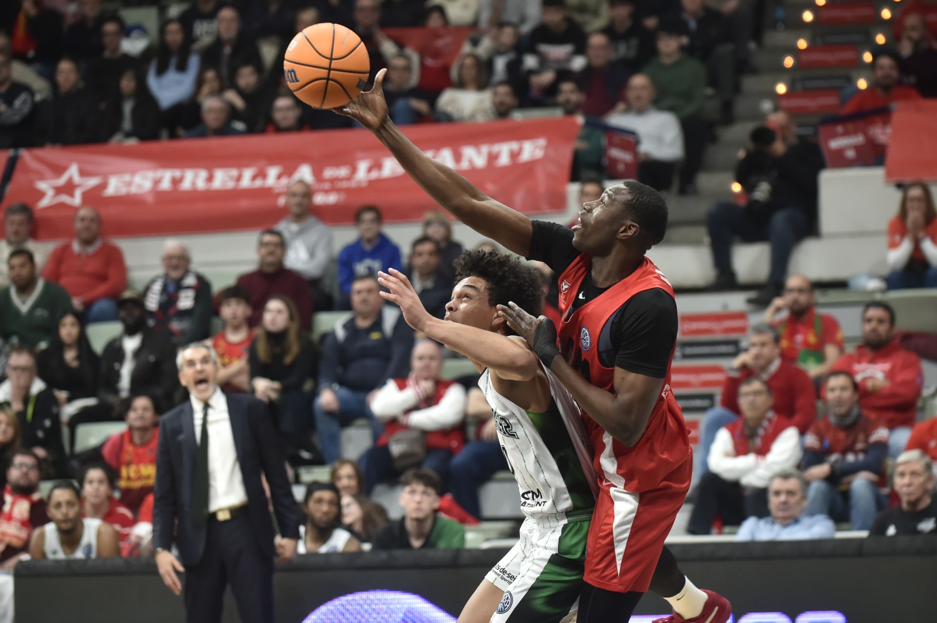 Las imágenes del UCAM-Nanterre (95-84)