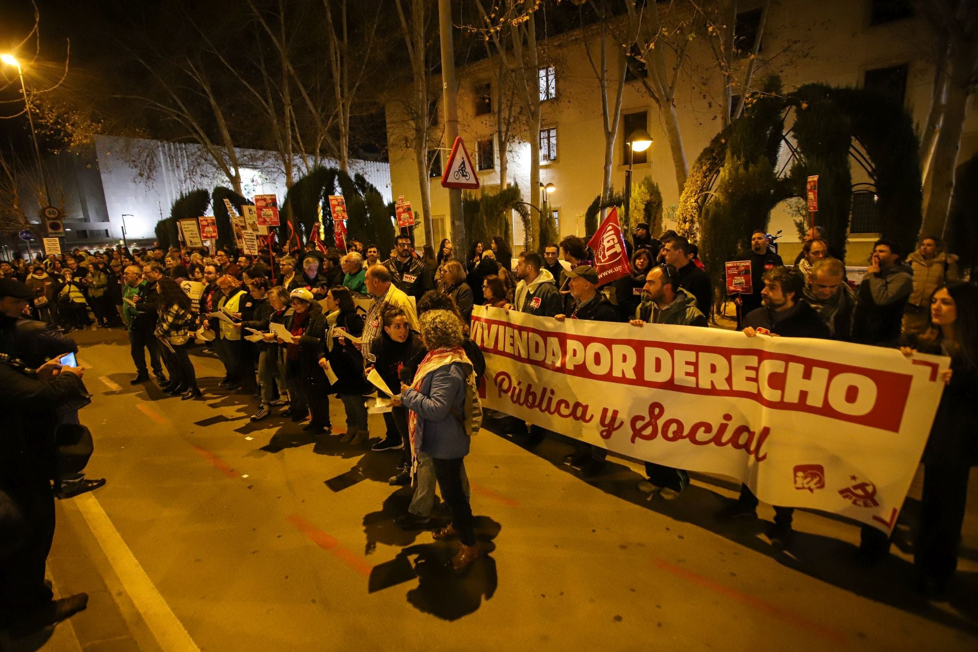 En imágenes, la marcha por la ILP por una vivienda digna