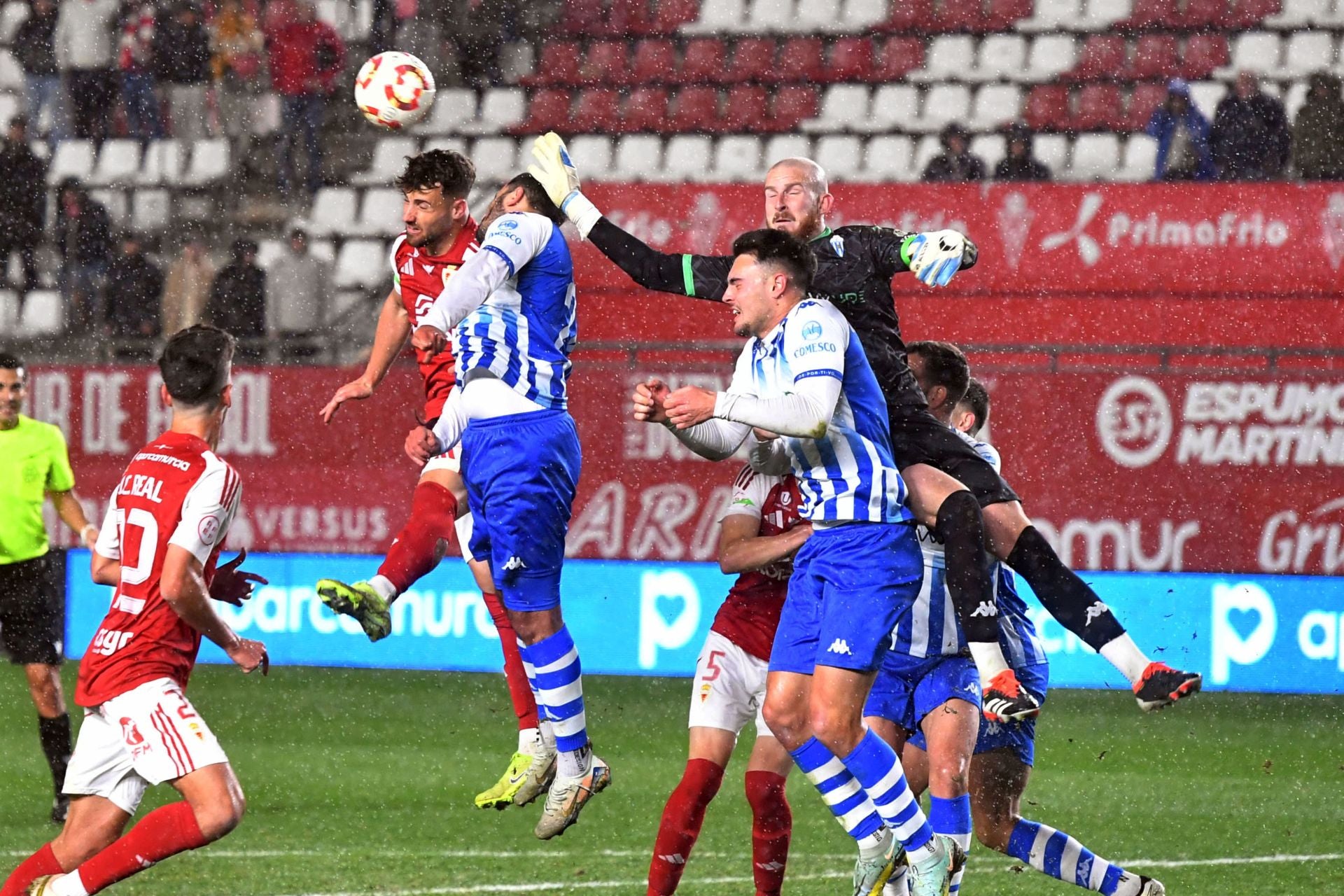 En imágenes, el partido del Real Murcia - Alcoyano