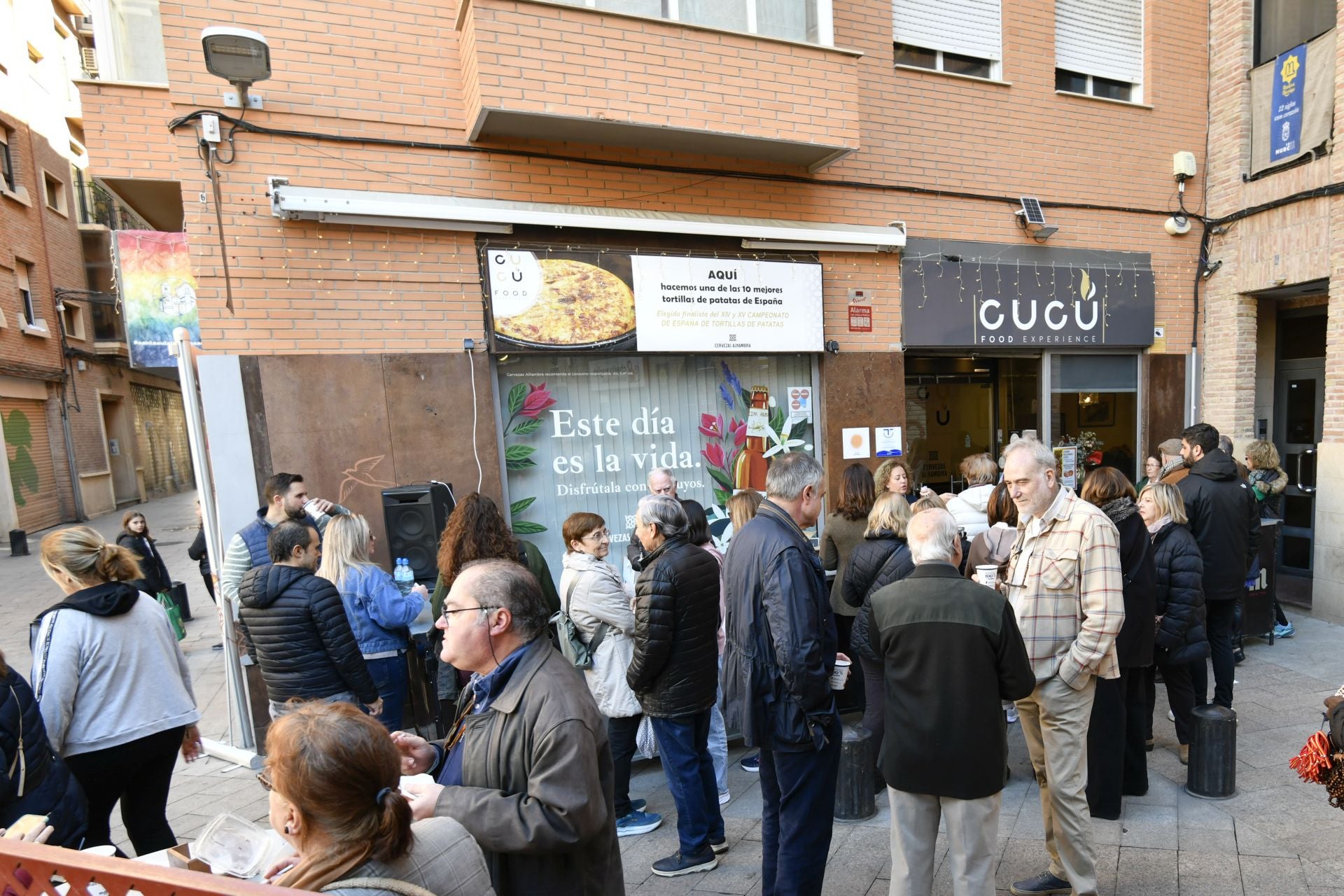 En imágenes, el cocido solidario en favor de la ELA celebrado en Murcia