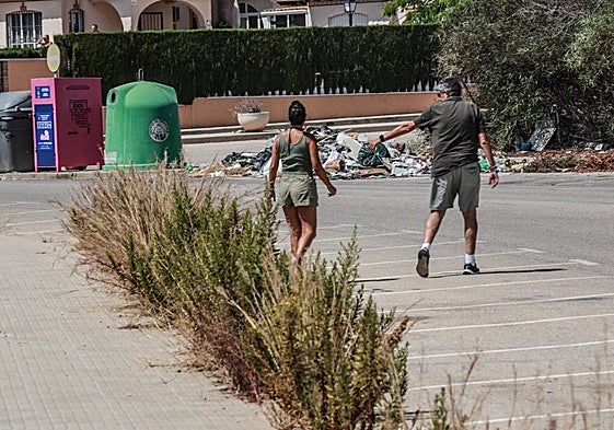Calles en mal estado de conservación en Orihuela Costa, en una imagen de archivo.