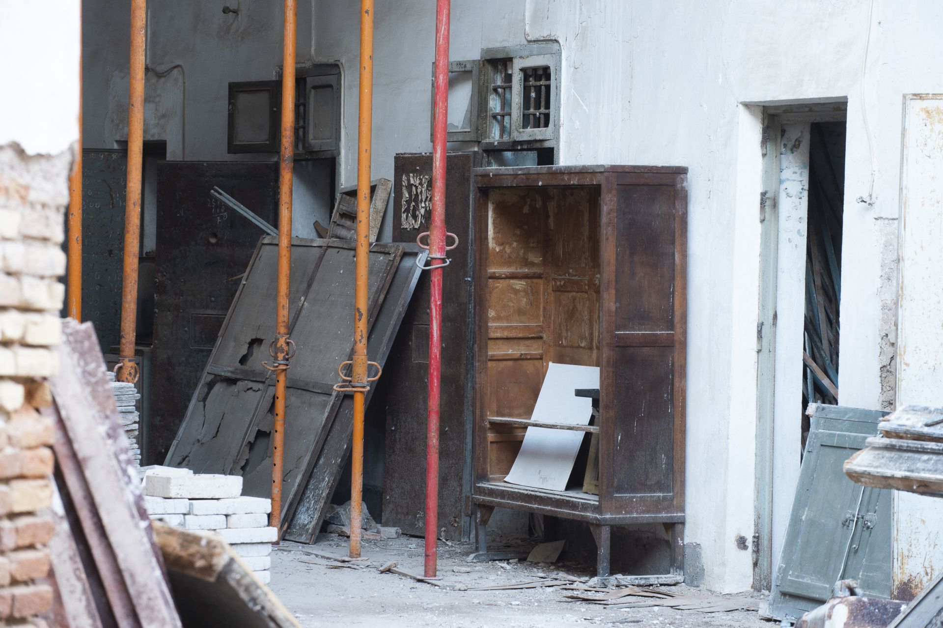 Las obras de consolidación de la estructura de la Cárcel Vieja de Murcia, en imágenes