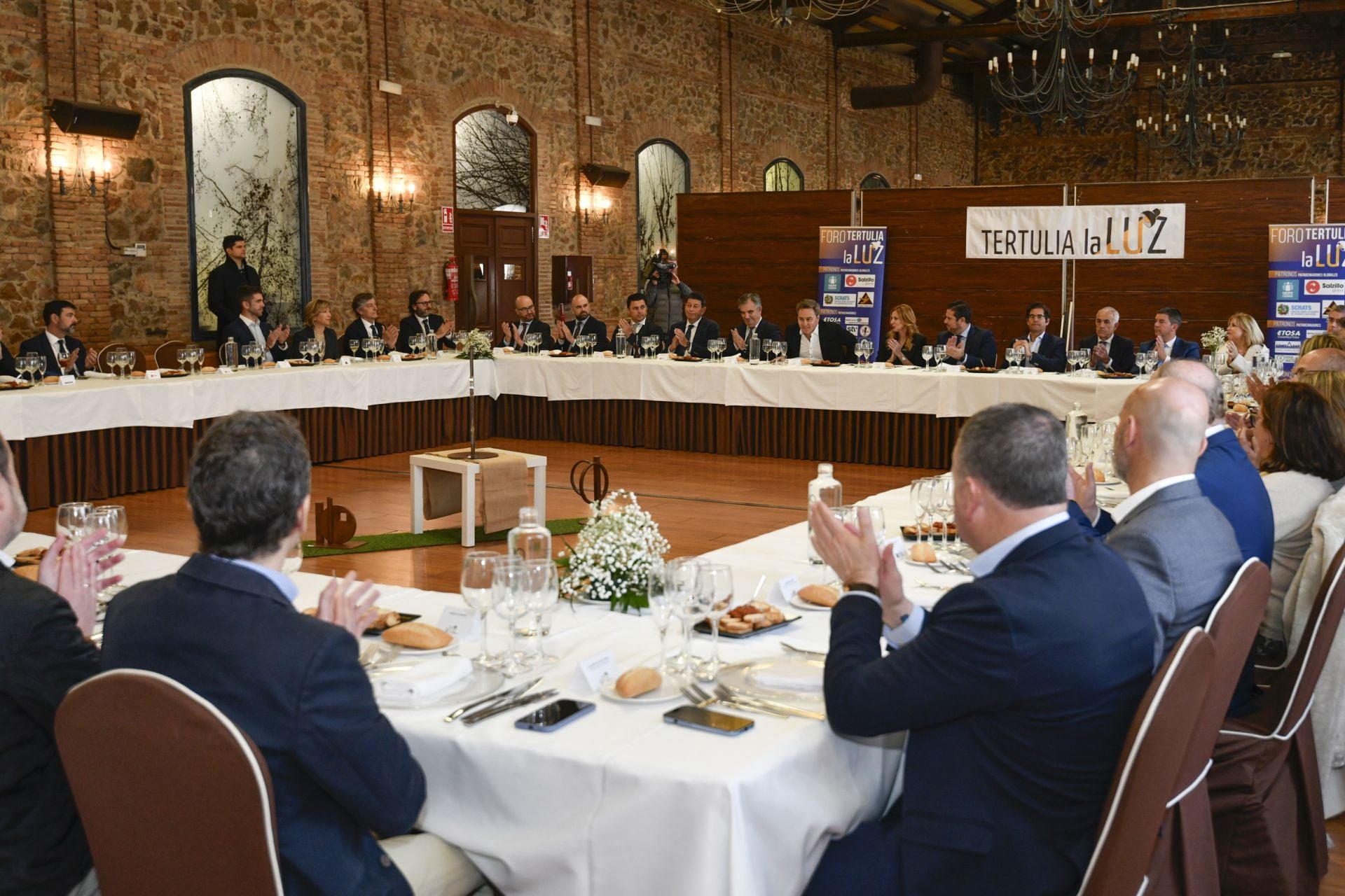 En imágenes, Dimas Gimeno en la tertulia La Luz