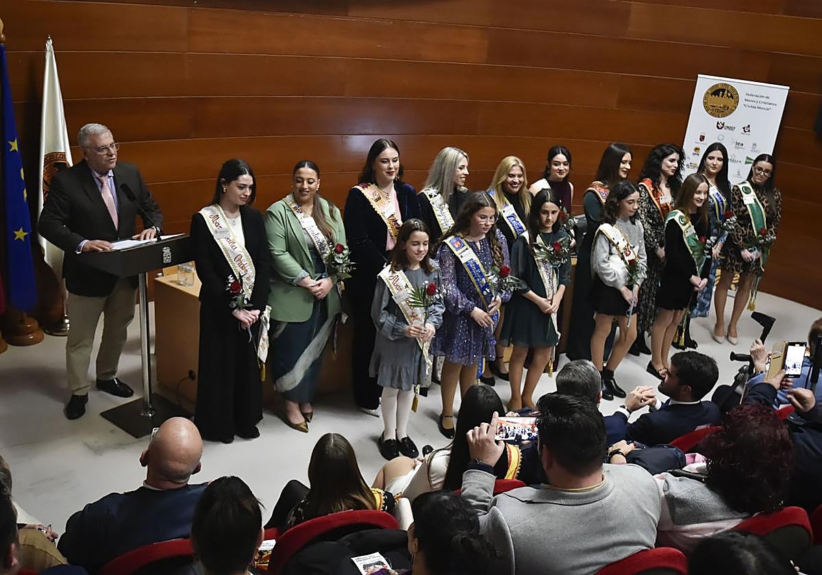 Presentación de las candidatas, en el Moneo.