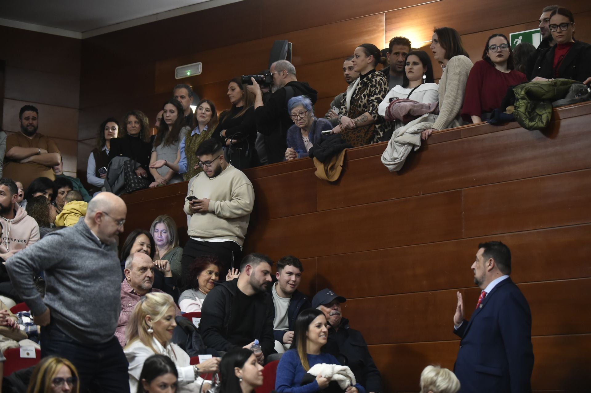 Presentación de las candidatas a abanderadas de Moros y Cristianos de Murcia, en imágenes