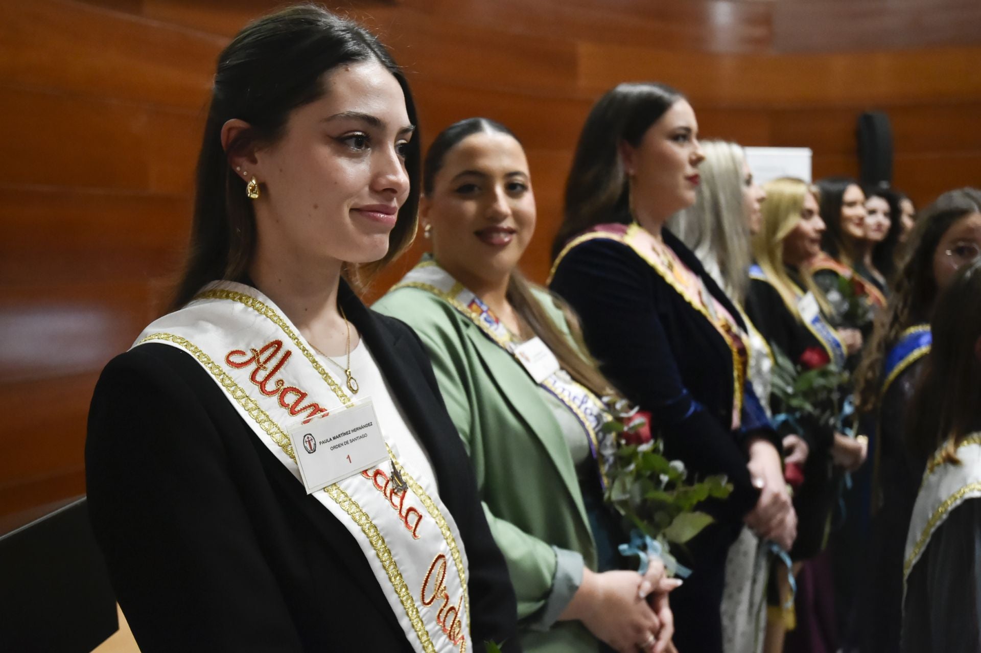 Presentación de las candidatas a abanderadas de Moros y Cristianos de Murcia, en imágenes