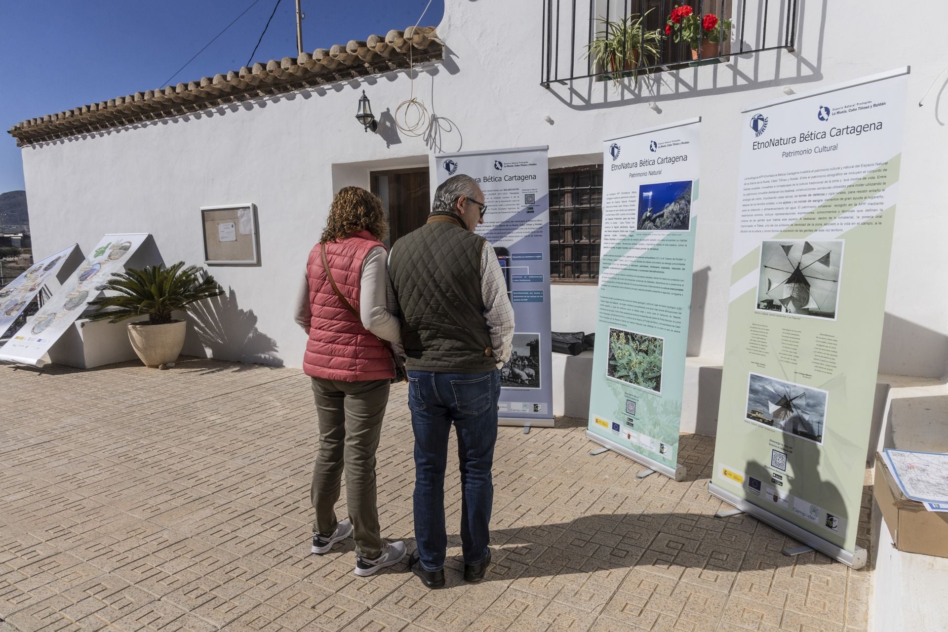 La zona oeste de Cartagena se vuelca con la floración