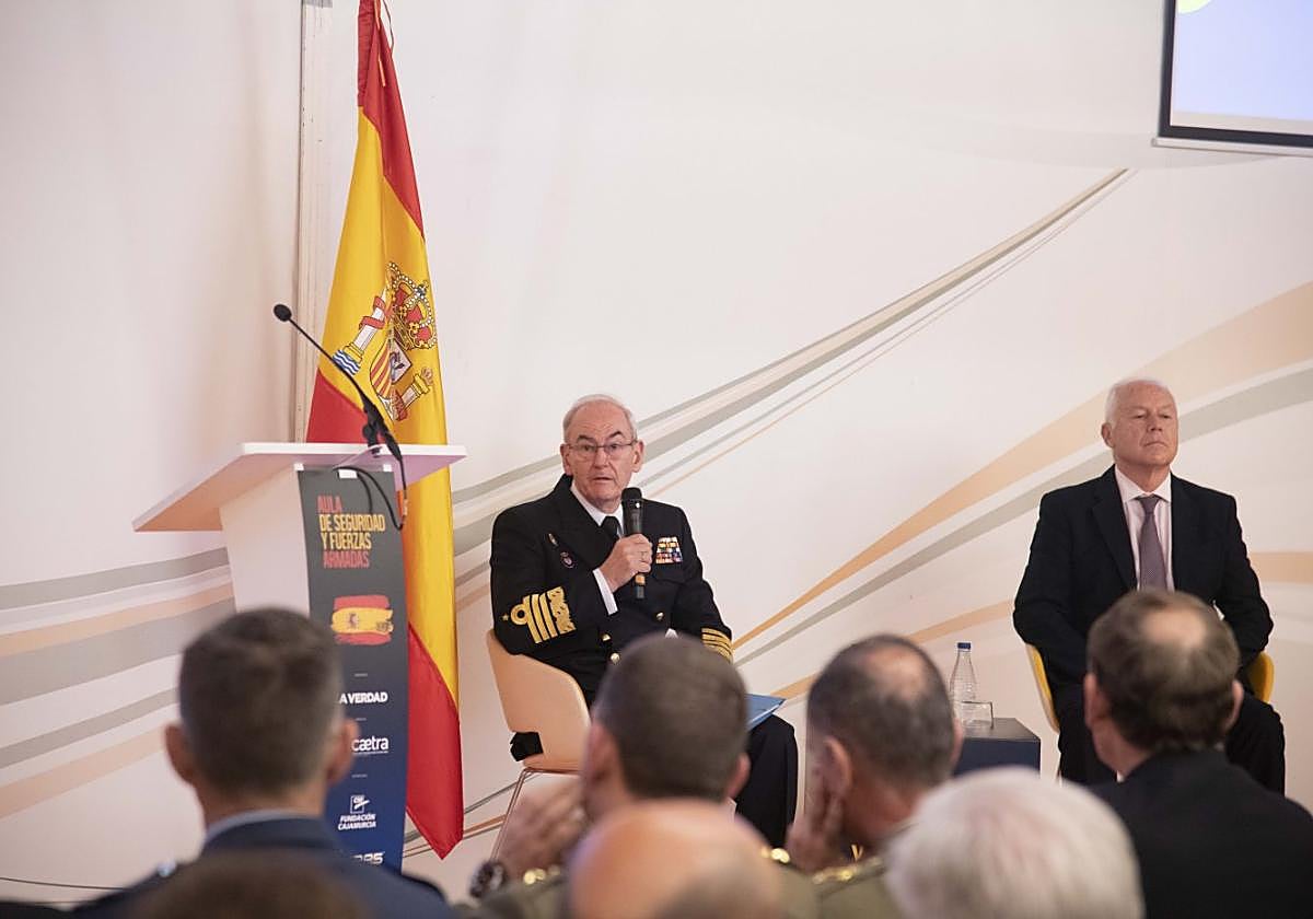 El Jefe de Estado Mayor de la Defensa (Jemad), Teodoro López Calderón, en el Aula de Defensa de LA VERDAD, en marzo de 2024.
