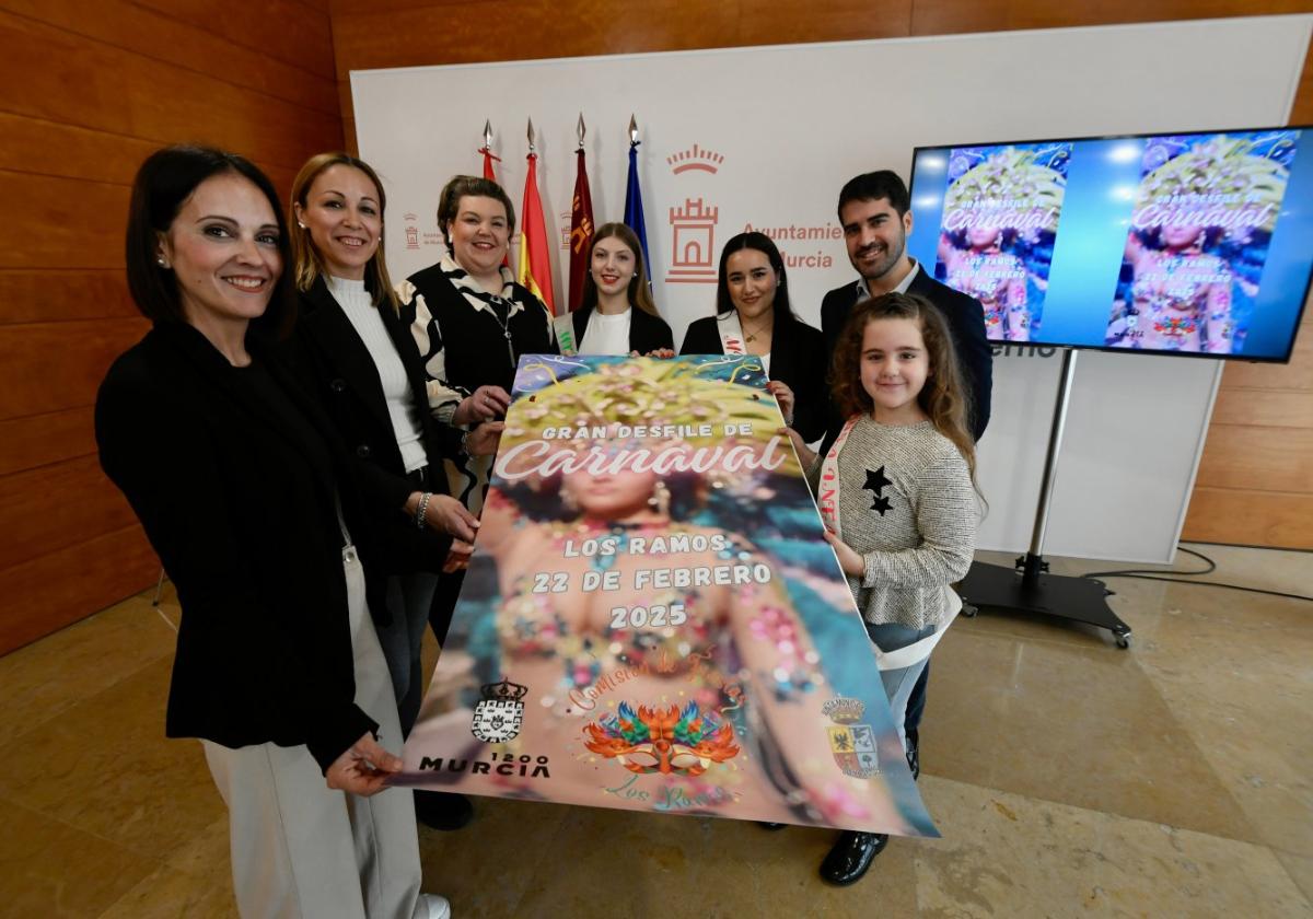 Presentación del Carnaval de la pedanía murciana de Los Ramos, ayer, en el Edificio Moneo.