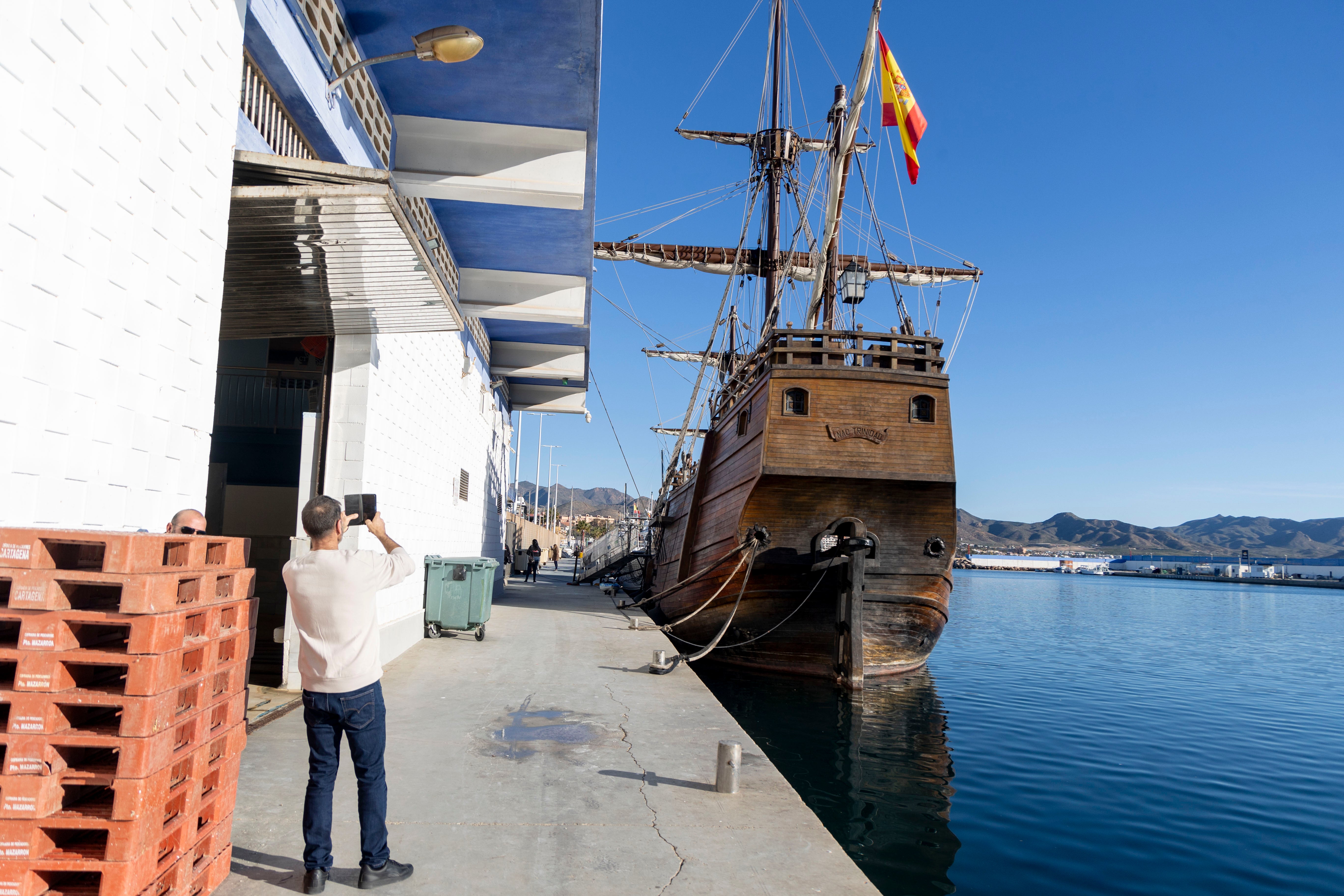 La réplica de la nao &#039;Trinidad&#039; hace escala en Mazarrón, en imágenes