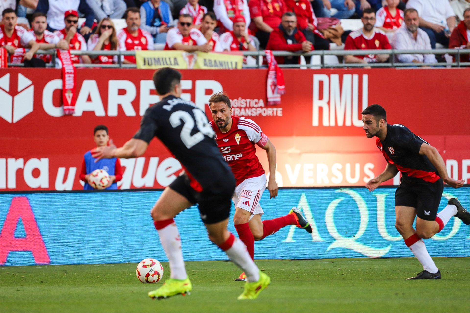 La derrota del Real Murcia frente al Sevilla Atlético, en imágenes