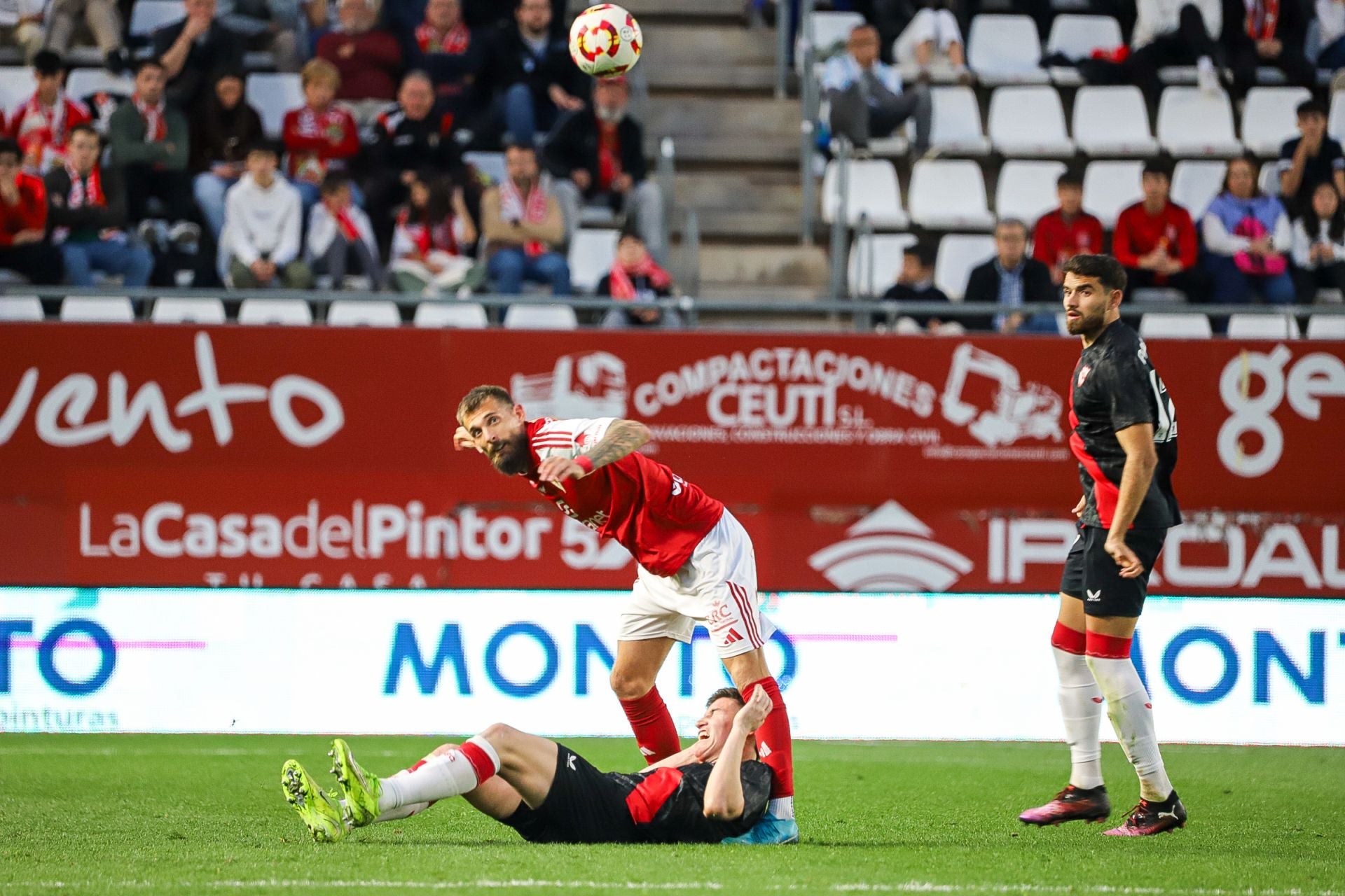 La derrota del Real Murcia frente al Sevilla Atlético, en imágenes