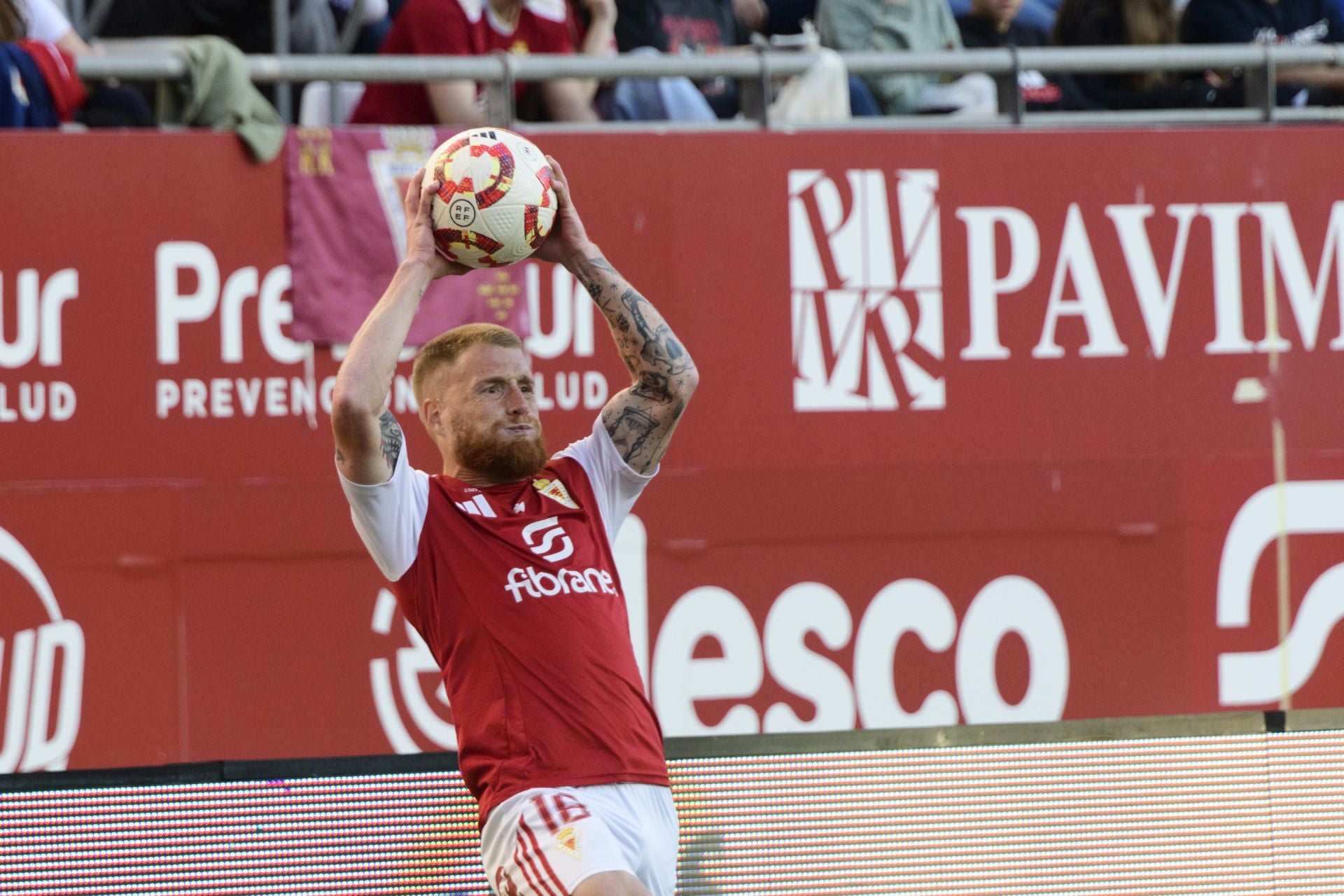 La derrota del Real Murcia frente al Sevilla Atlético, en imágenes