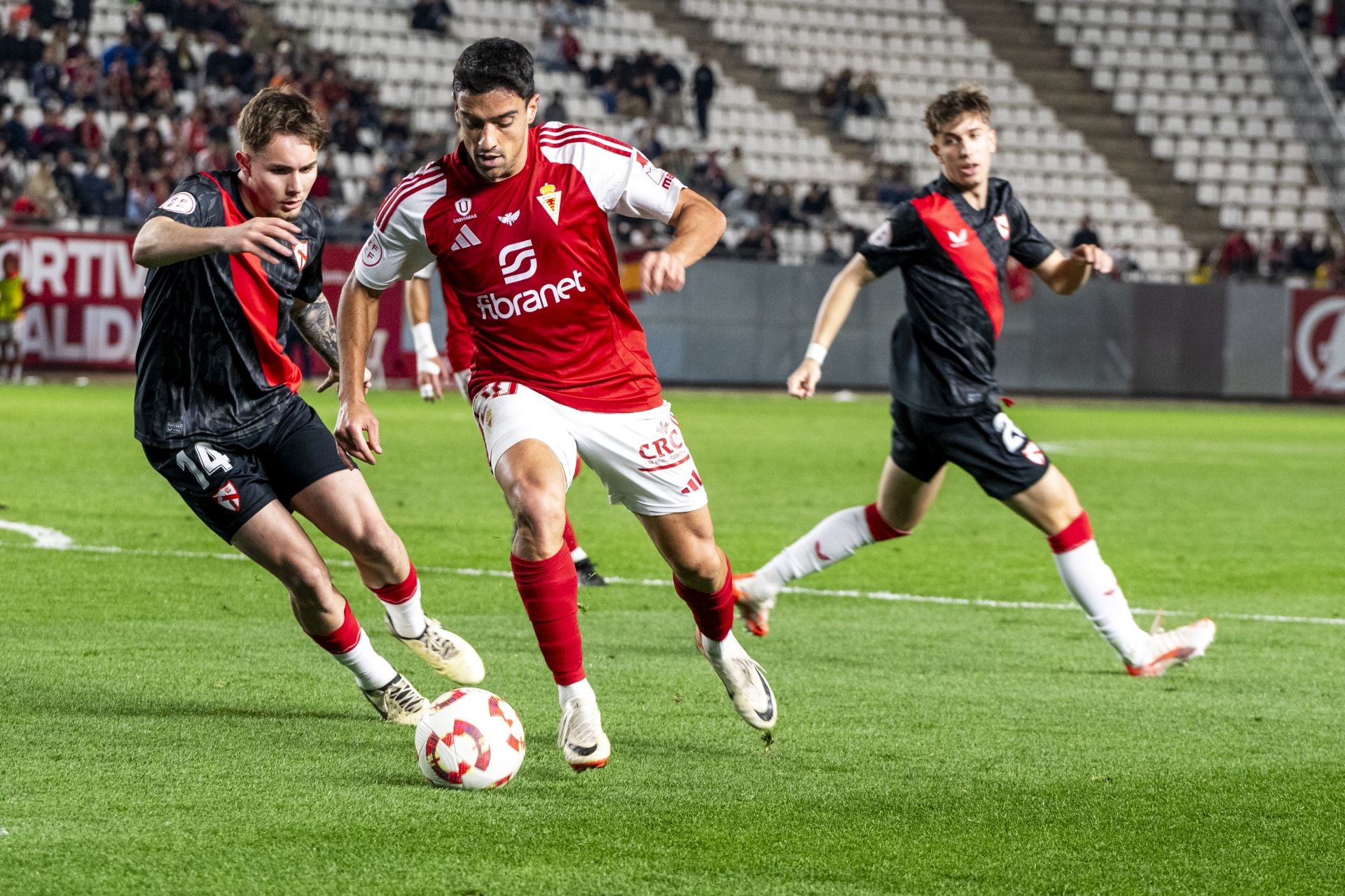 La derrota del Real Murcia frente al Sevilla Atlético, en imágenes