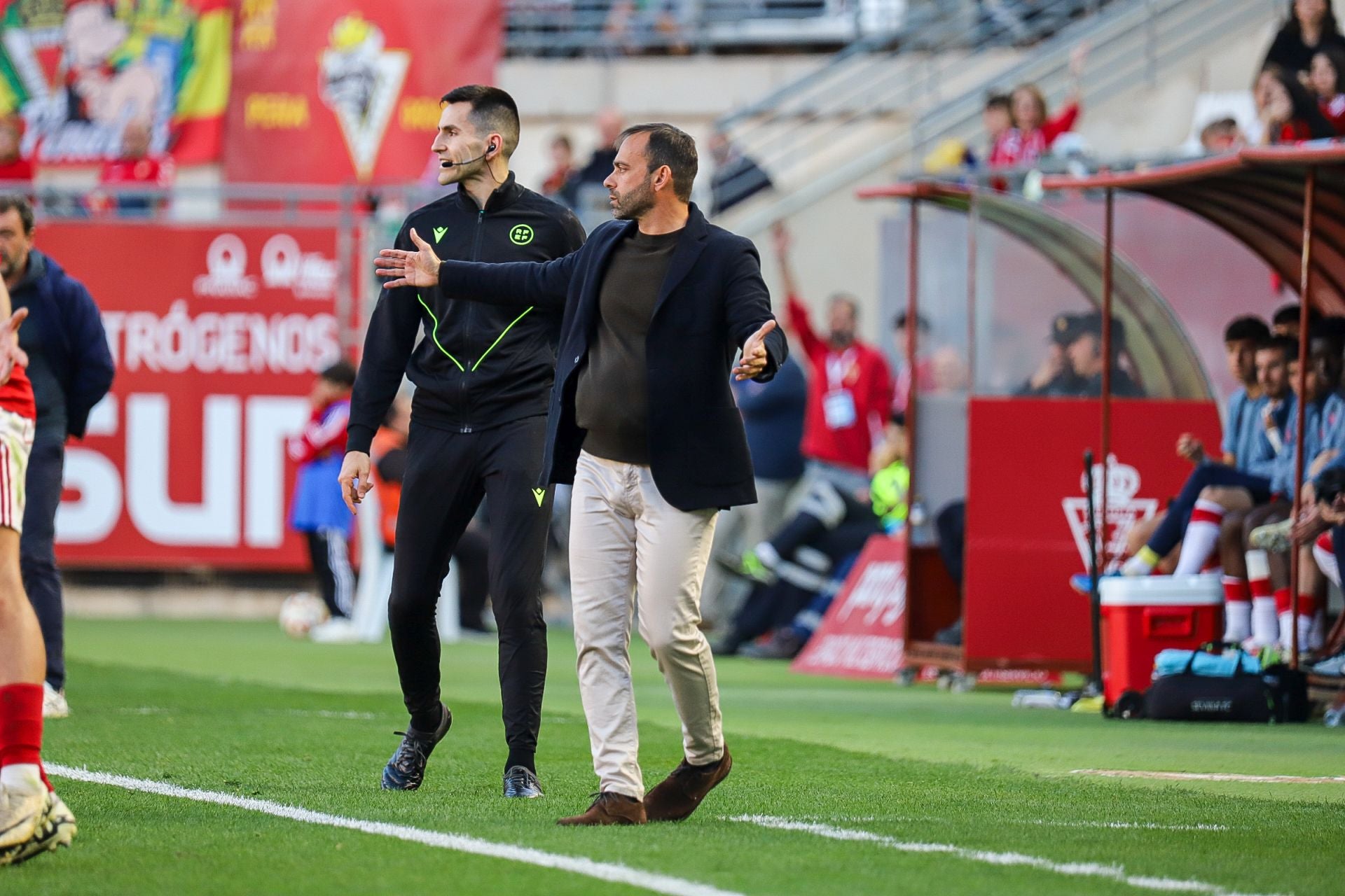 La derrota del Real Murcia frente al Sevilla Atlético, en imágenes