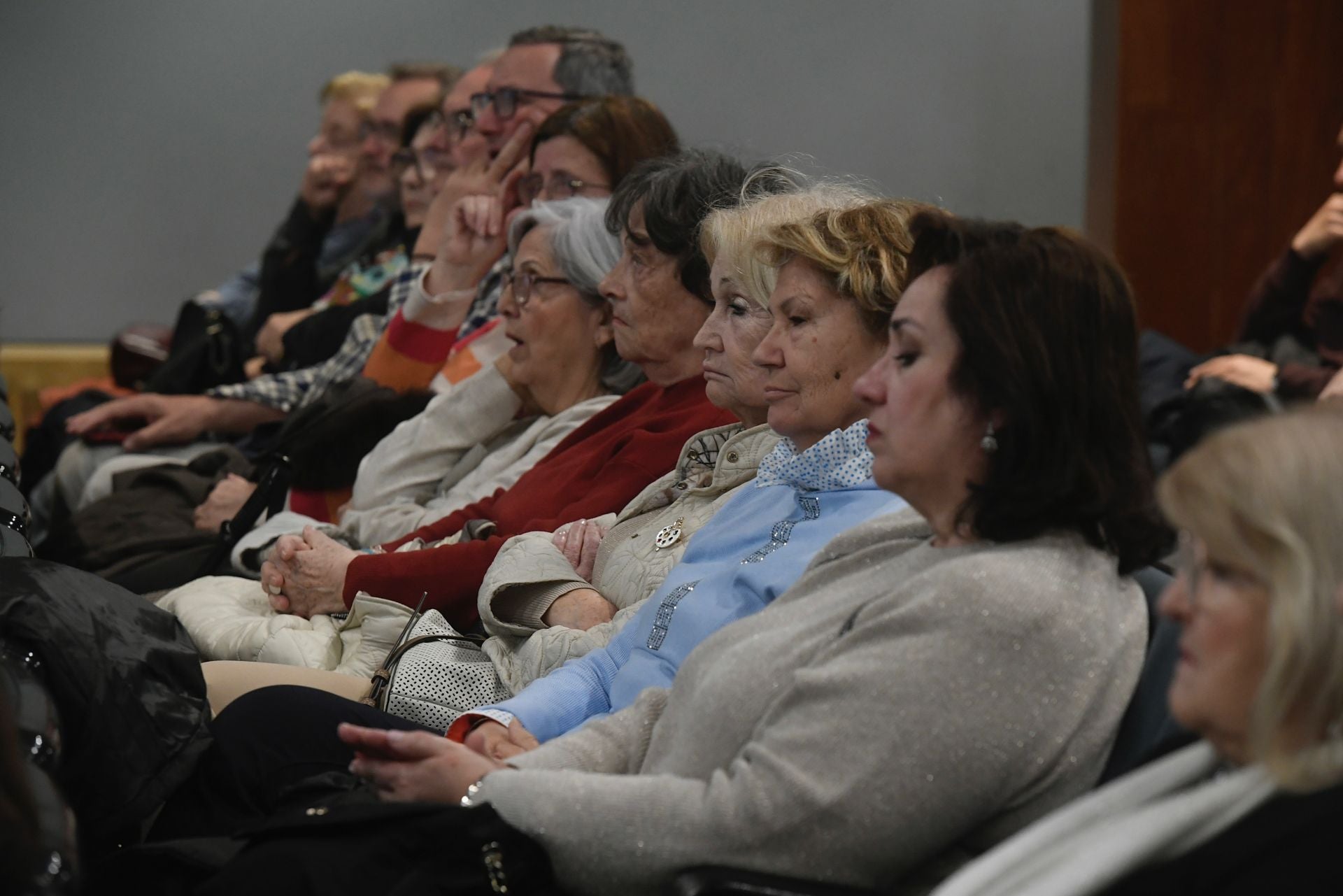 Aitor Larrabide en el Aula de Cultura de LA VERDAD, en imágenes