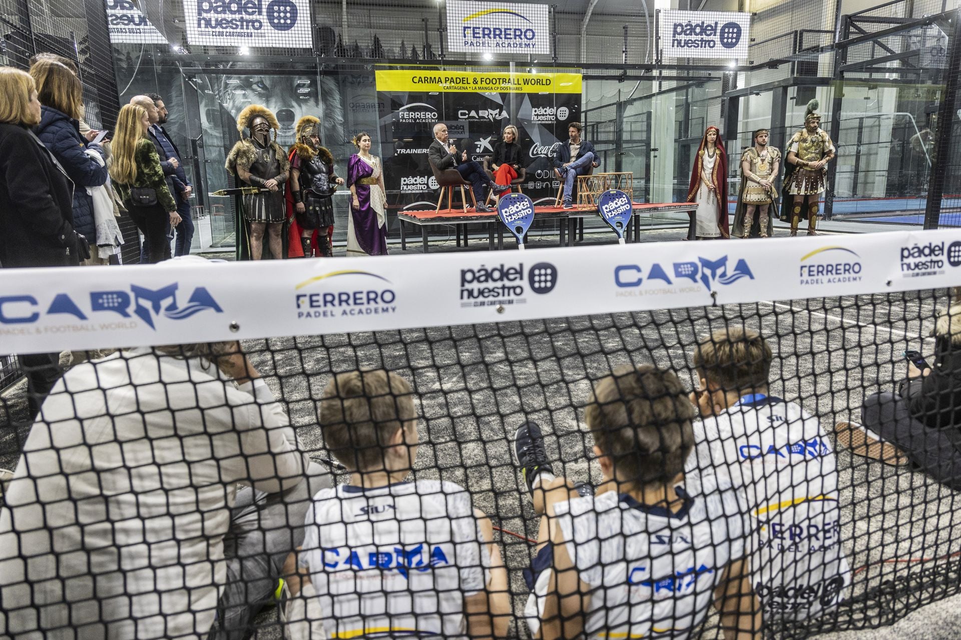 Las imágenes de Ferrero en la escuela de pádel y fútbol, CARMA Pádel &amp; Football World