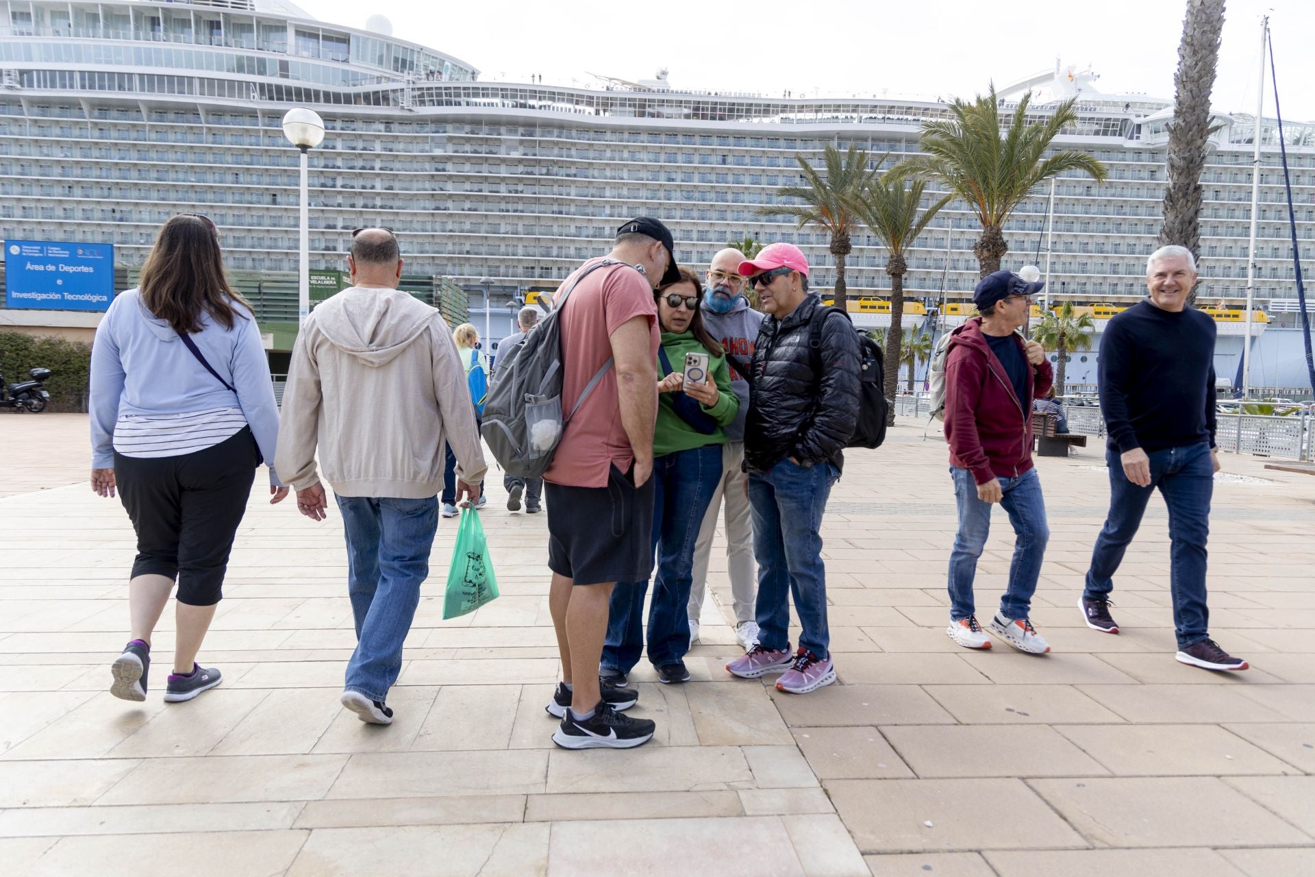 El crucero Allure of the Seas deja 5.000 visitantes en Cartagena