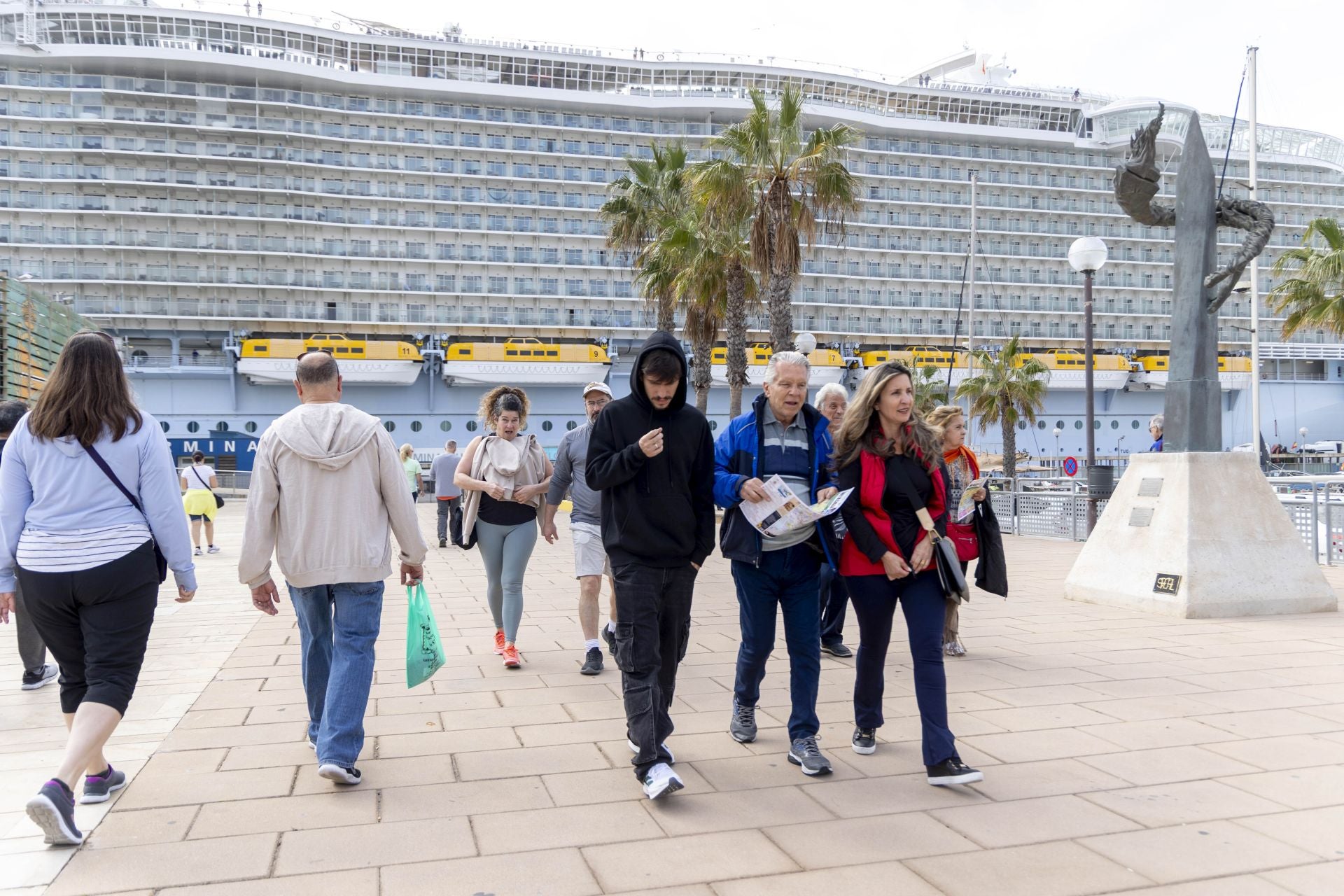 El crucero Allure of the Seas deja 5.000 visitantes en Cartagena