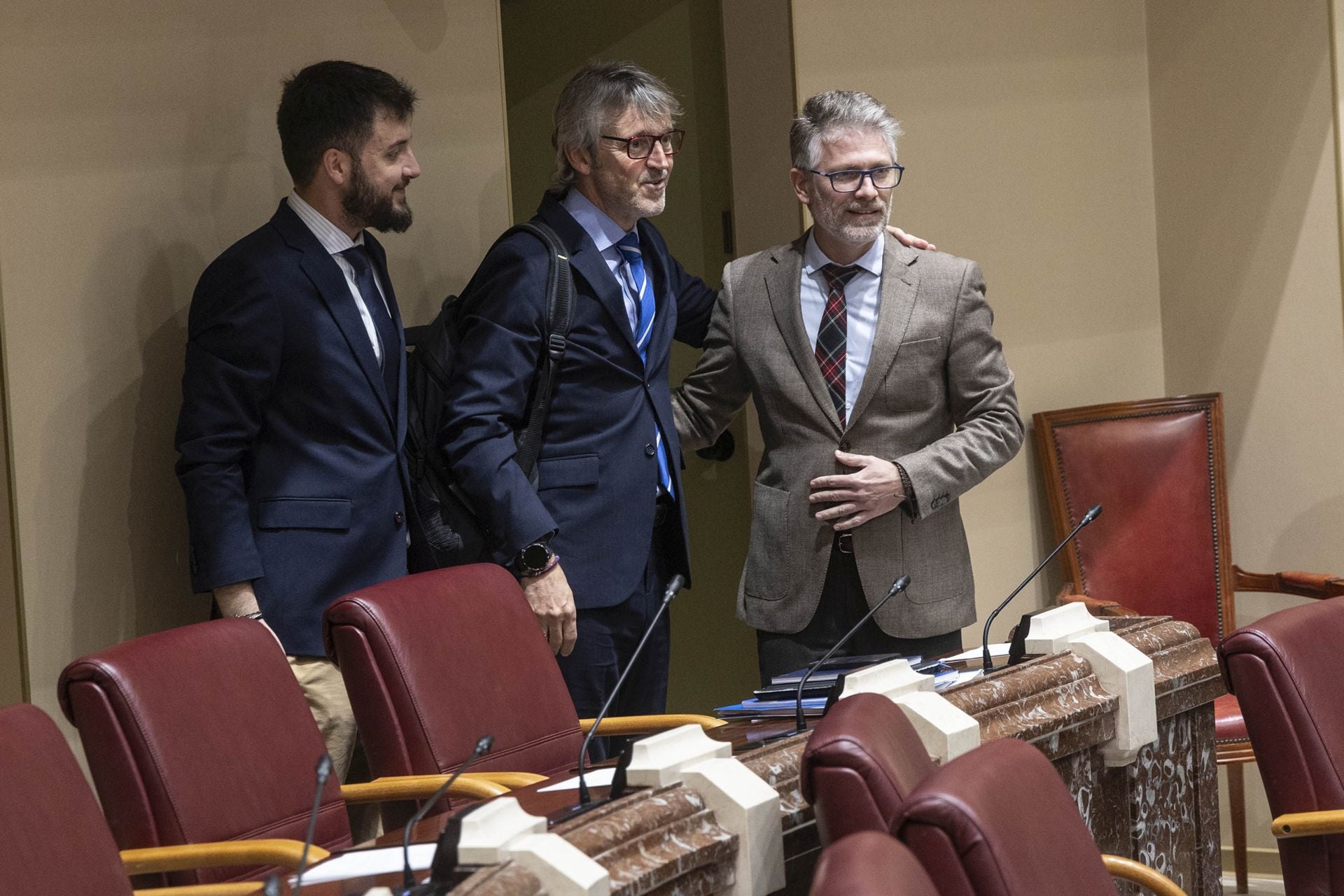 El Pleno de la Asamblea Regional de este viernes, en imágenes