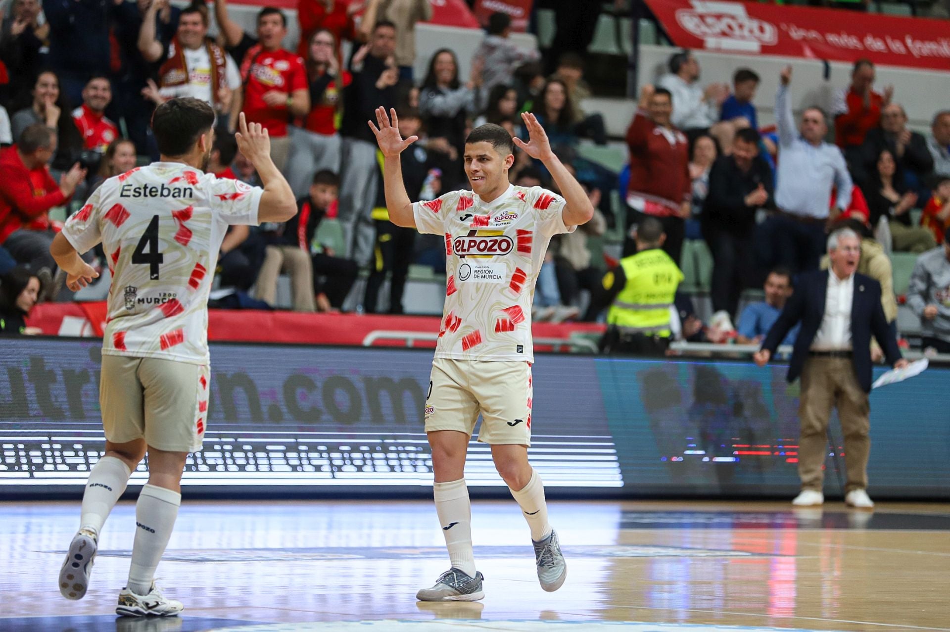 El partido entre ElPozo y Valdepeñas, en imágenes