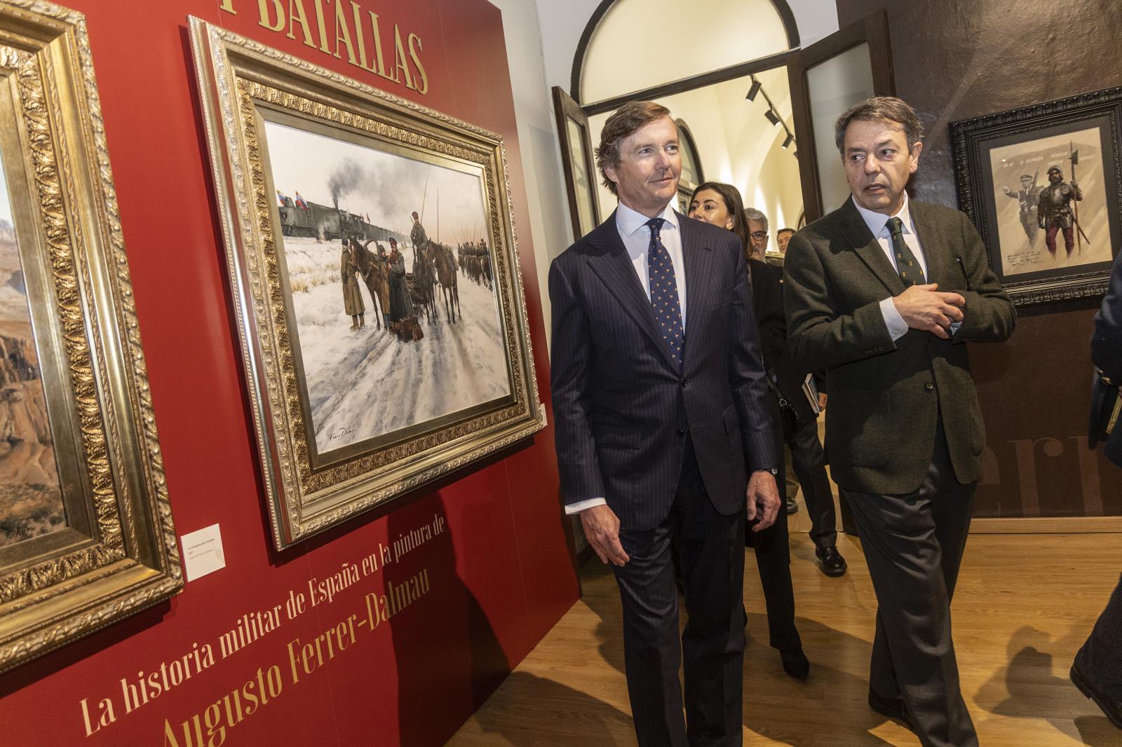 Las imágenes de la exposición de Augusto Ferrer-Dalmau en el Museo Militar de Cartagena