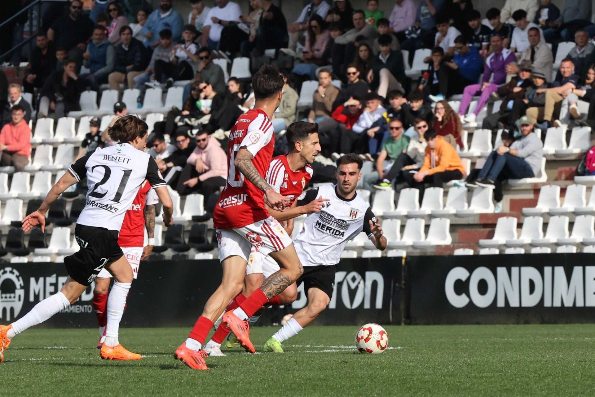 La victoria del Real Murcia frente al Mérida, en imágenes