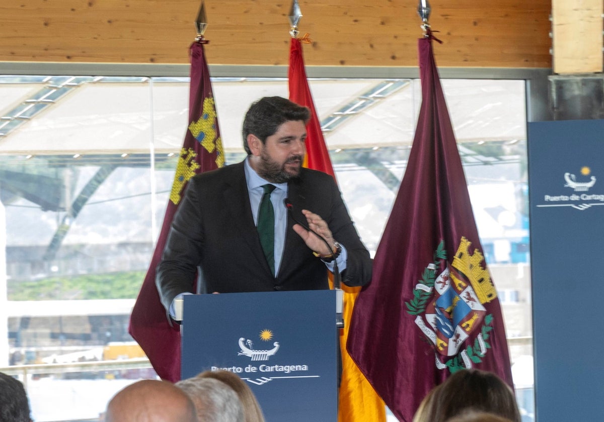 El presidente López Miras, hoy en la toma de posesión del presidente de la Autoridad Portuaria de Cartagena.