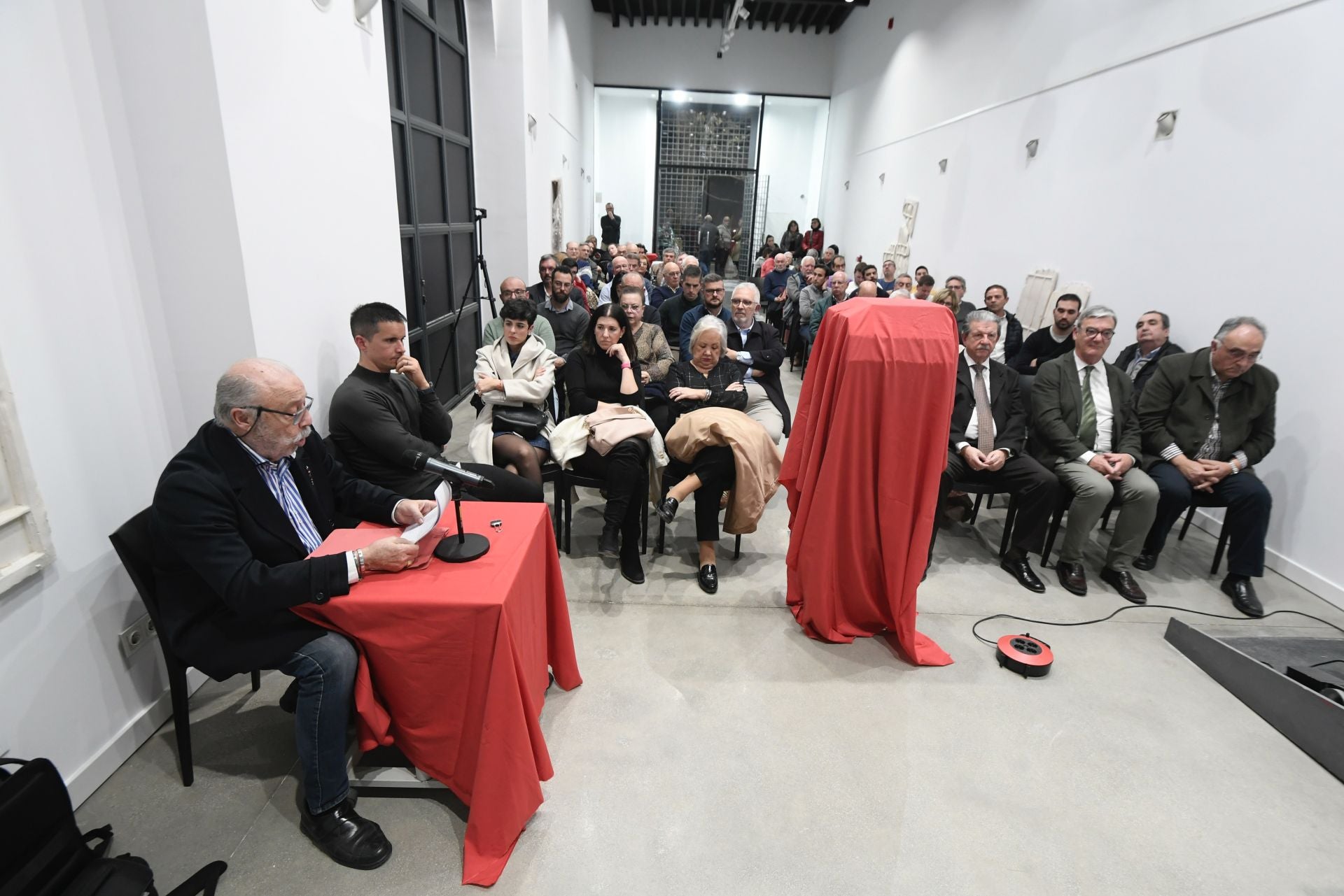 La exposición del 40 aniversario del paso de Jesús en casa de Lázaro, en imágenes