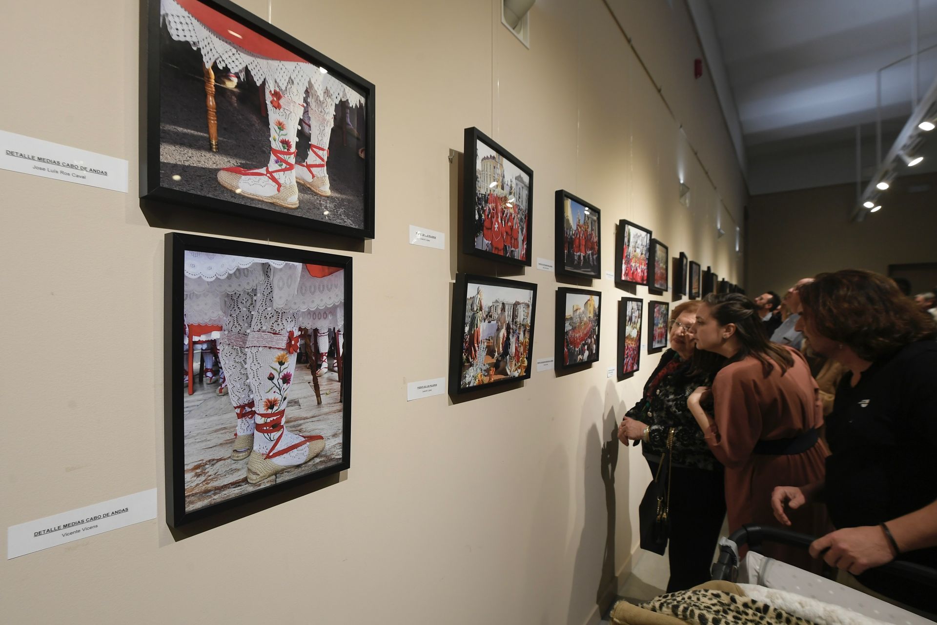 La exposición del 40 aniversario del paso de Jesús en casa de Lázaro, en imágenes