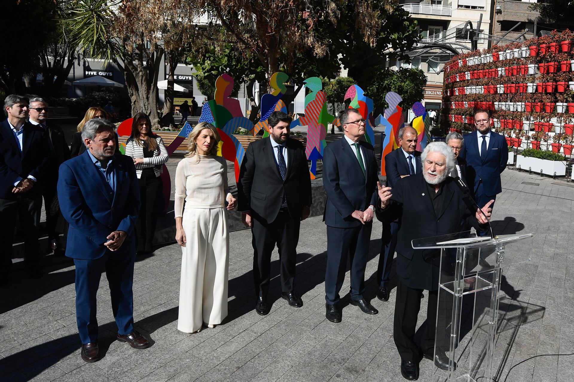 Inauguración de la obra de Cristóbal Gabarrón en la plaza de Santo Domingo de Murcia, en imágenes