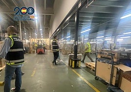 La Policía Nacional desarticulando el entramado societario que defarudó más de 12 millones de euros a Hacienda.