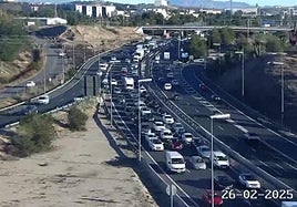 La retención, este miércoles, en la autovía A-30 a la altura de Murcia.