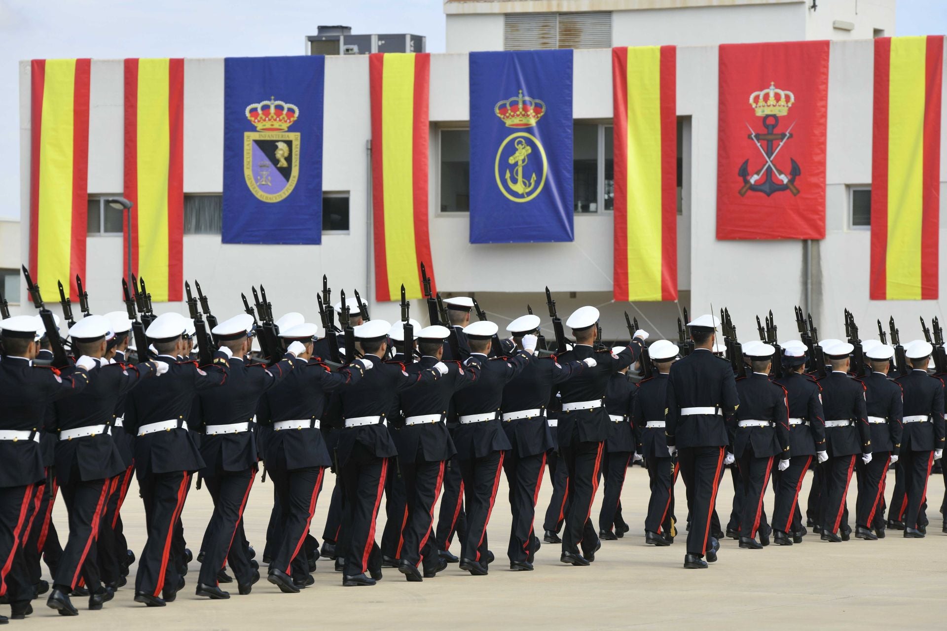 El acto de conmemoración del 488 aniversario del Cuerpo de Infantería de Marina, en imágenes