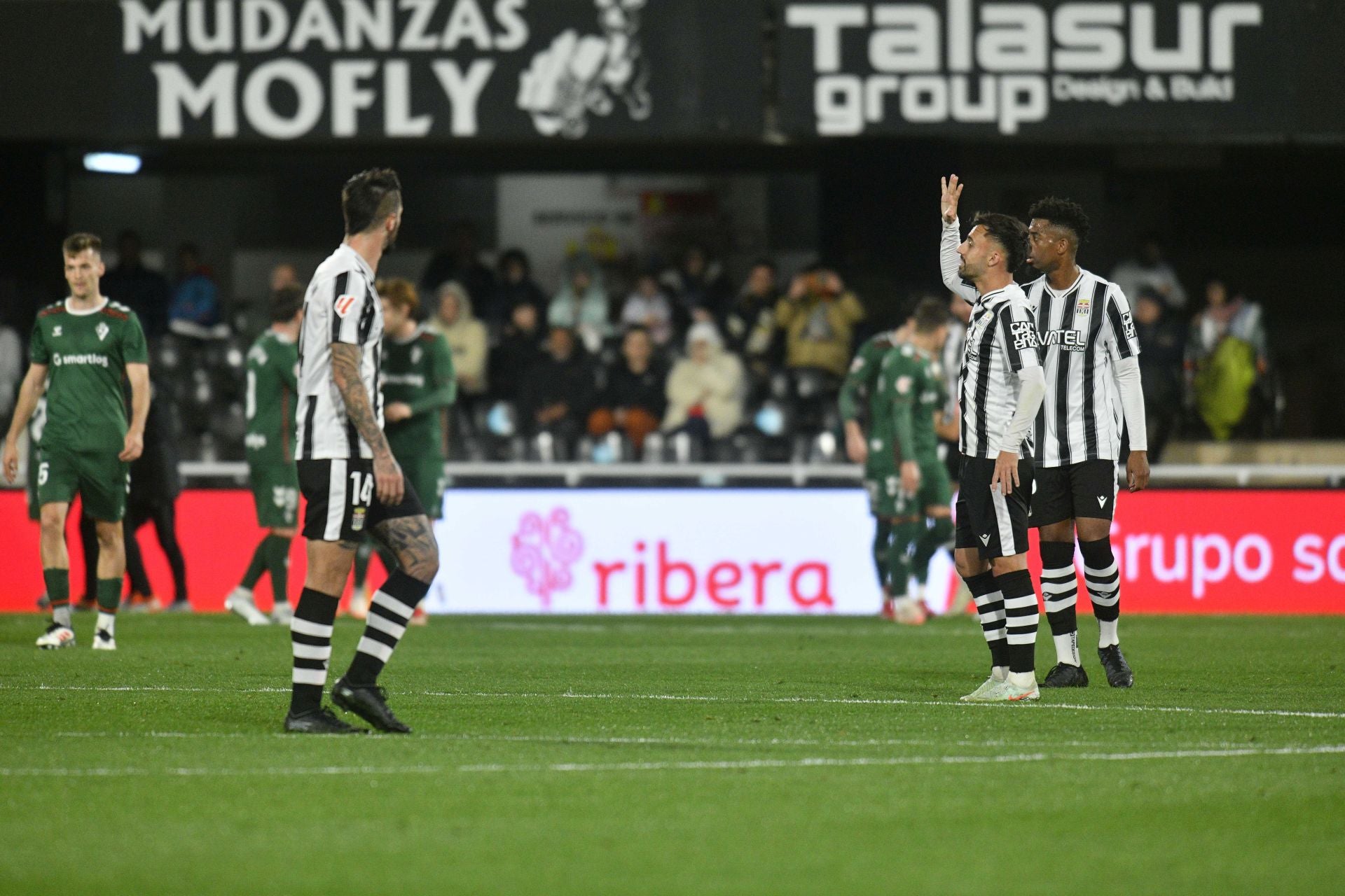 La derrota del Cartagena ante el Eibar, en imágenes