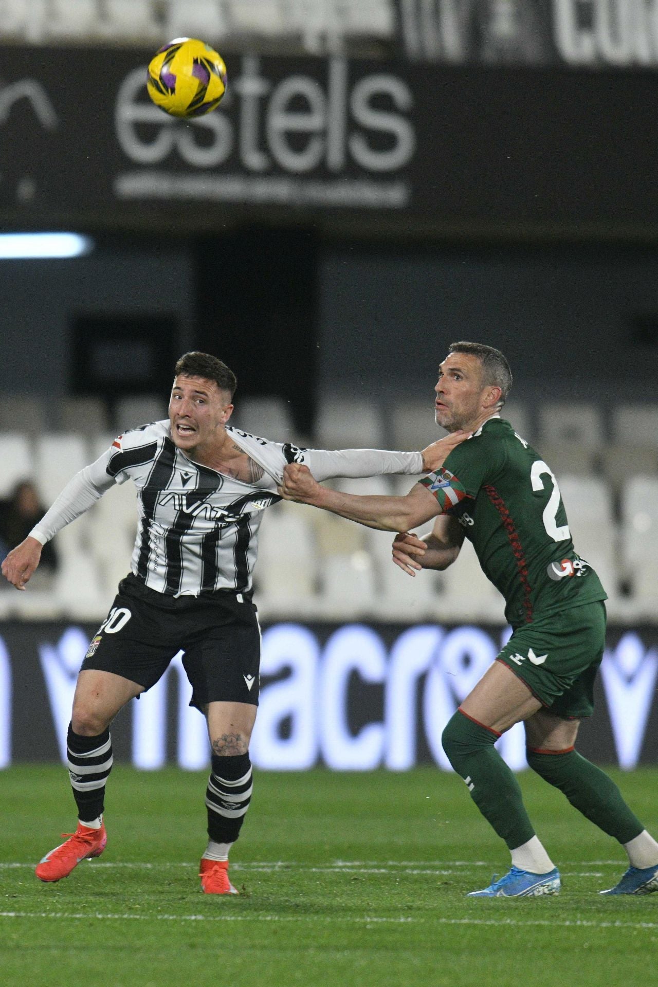 La derrota del Cartagena ante el Eibar, en imágenes