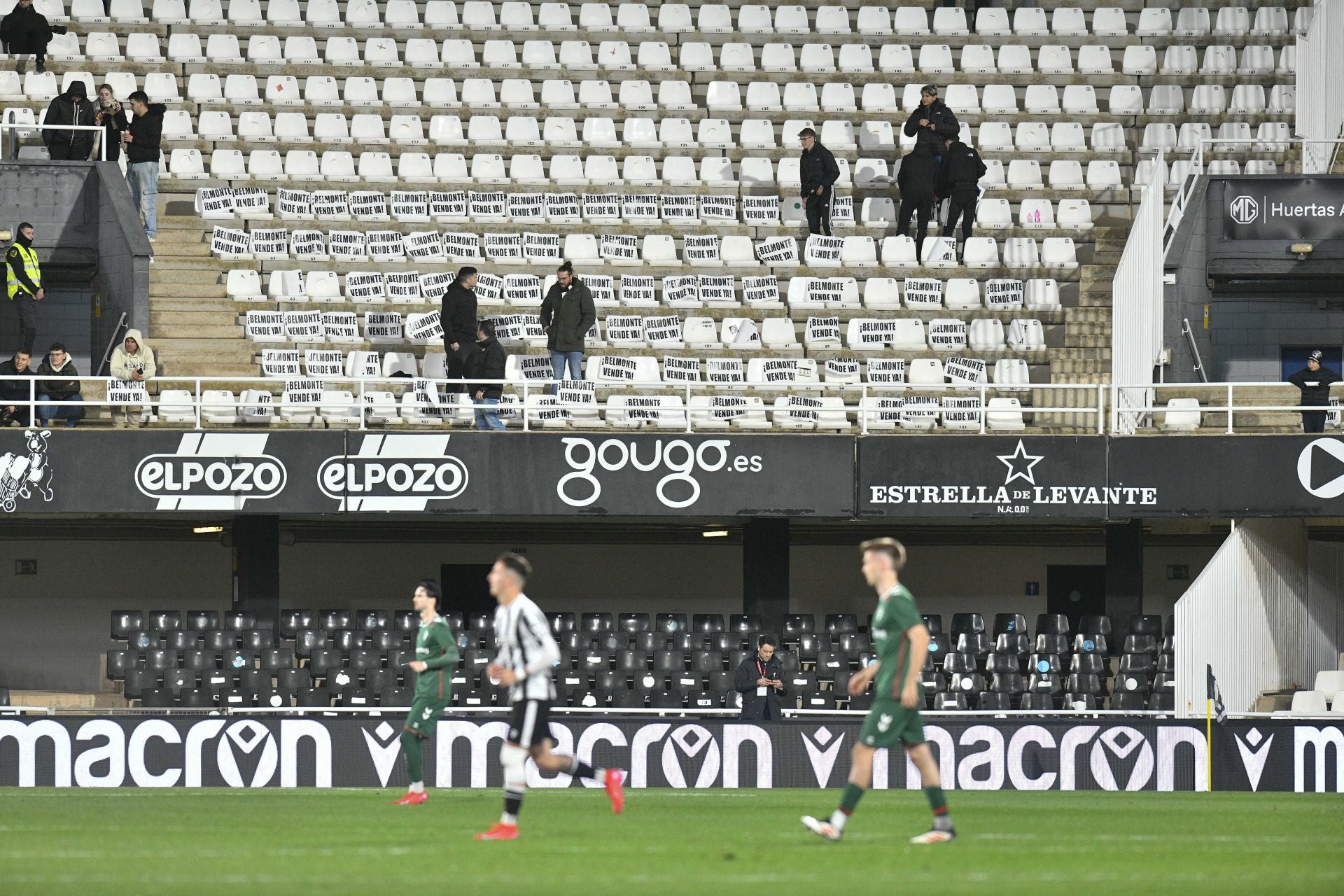 La derrota del Cartagena ante el Eibar, en imágenes