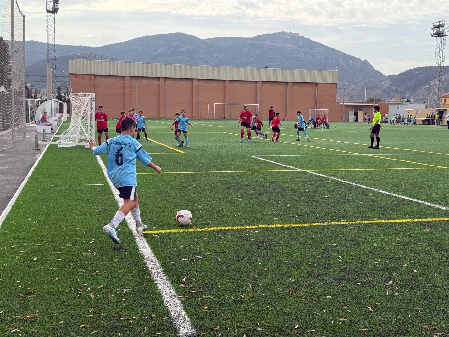 Un partido reciente en el campo de Bastarreche, en el barrio de Santa Lucía (Cartagena).