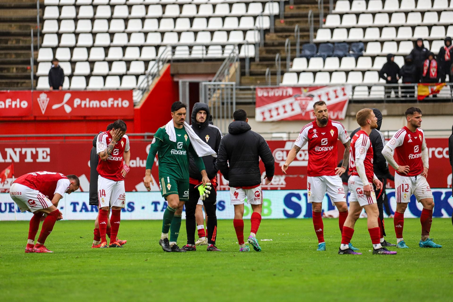 La derrota del Real Murcia frente al Ibiza, en imágenes