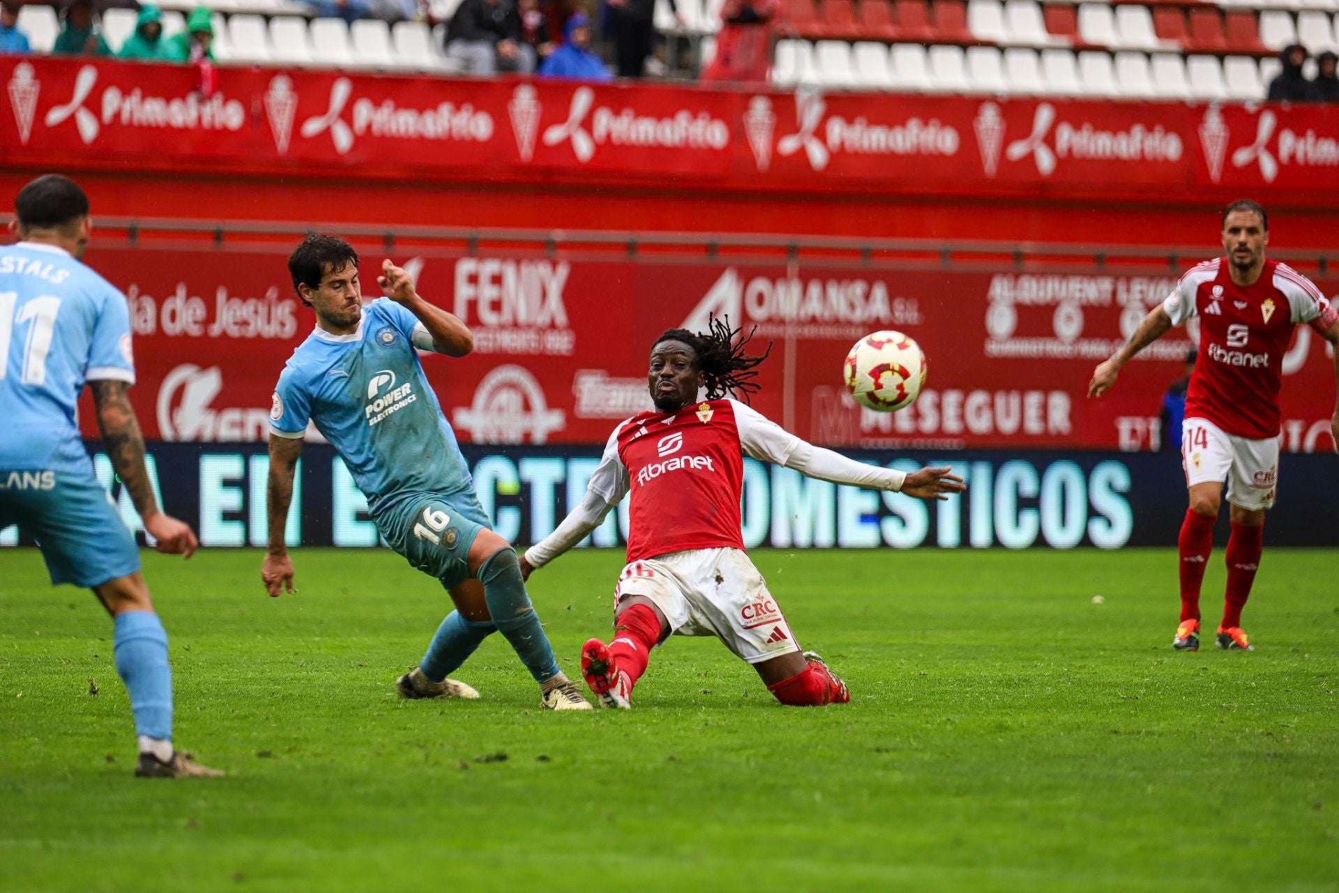 La derrota del Real Murcia frente al Ibiza, en imágenes