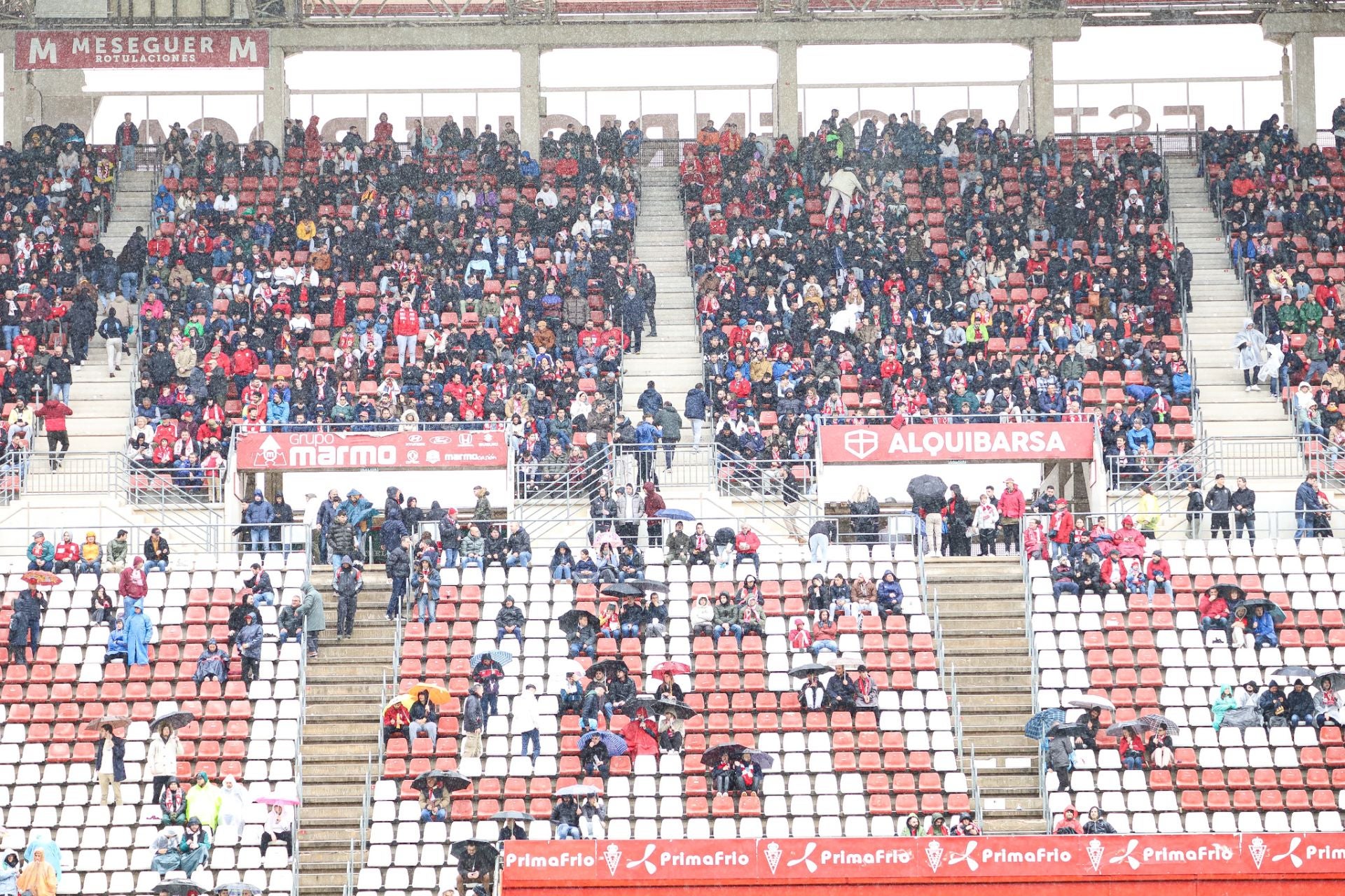 La derrota del Real Murcia frente al Ibiza, en imágenes