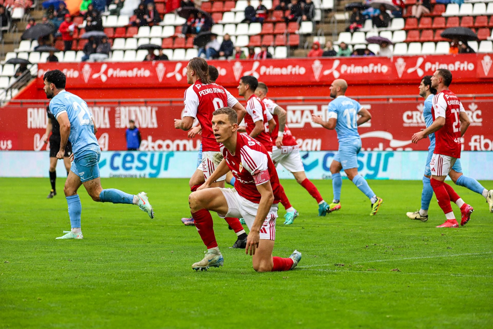 La derrota del Real Murcia frente al Ibiza, en imágenes