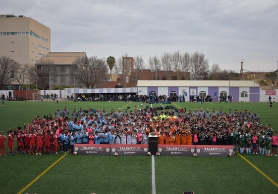 Los jóvenes que participaron en la Talent Cup celebrada en el Campo Municipal Mundial 82 de Cartagena la semana pasada.